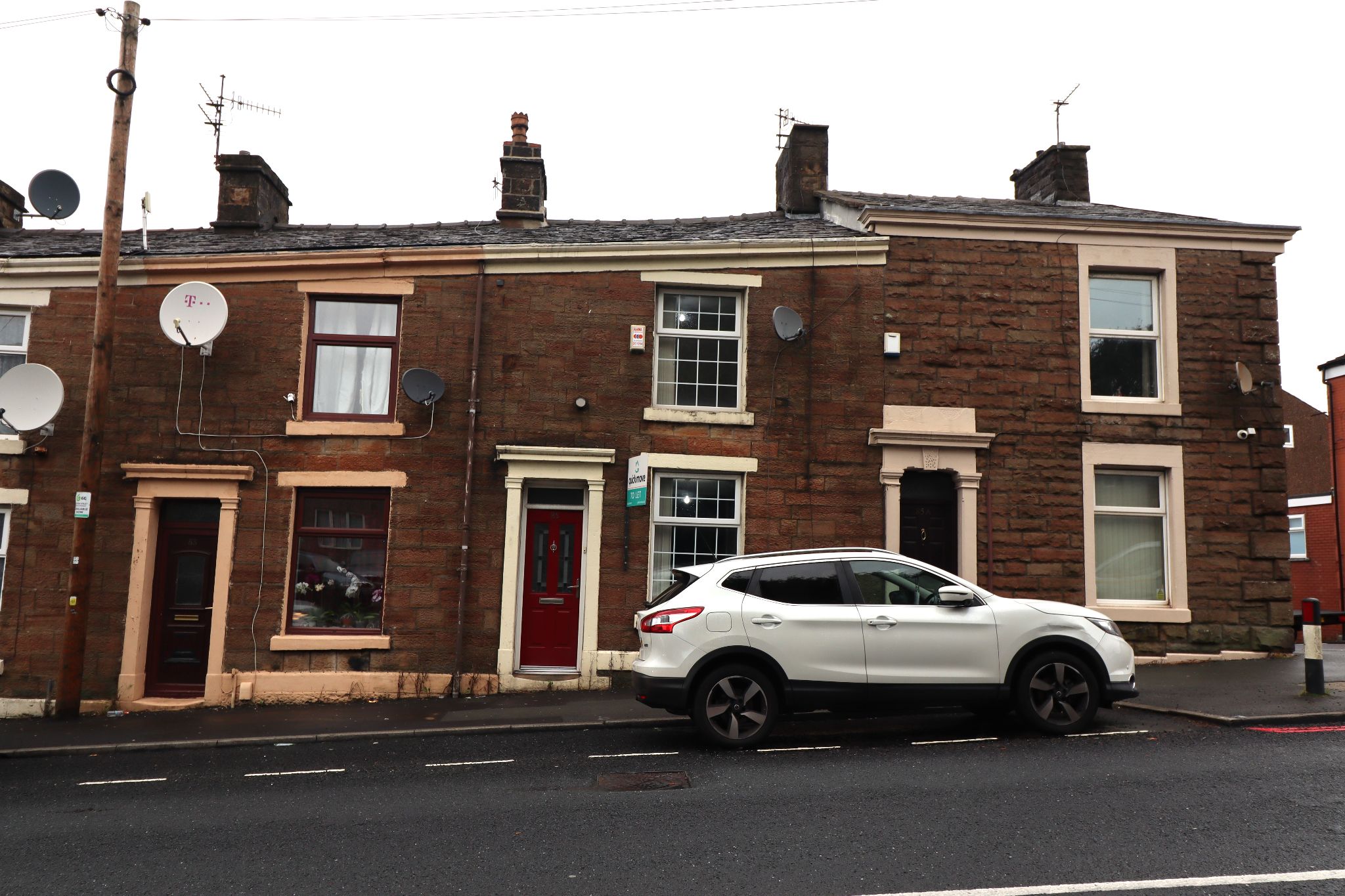 2 Bed Mid Terraced House To Rent - Photograph 1