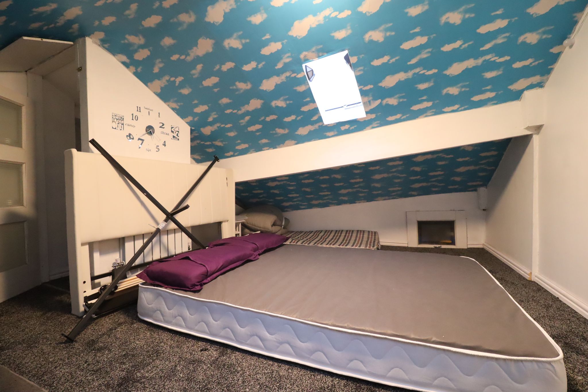 Secondary property image