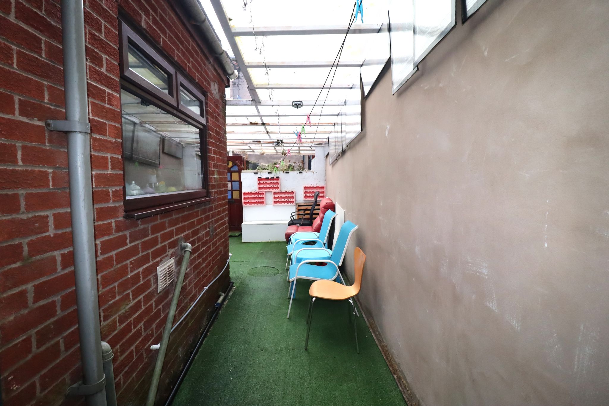 Secondary property image