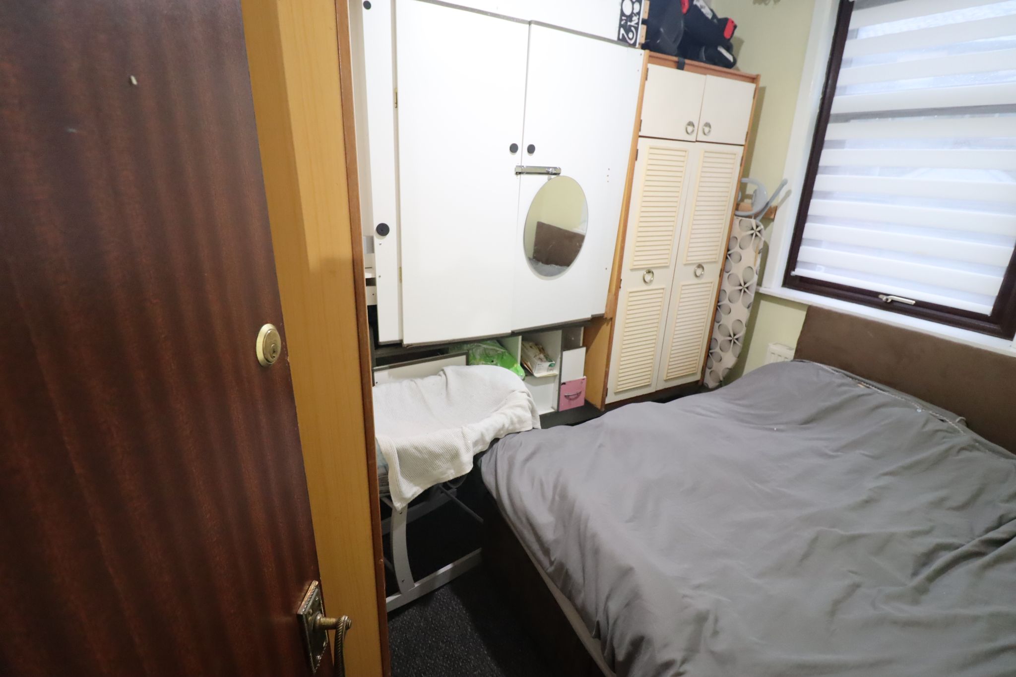 Secondary property image