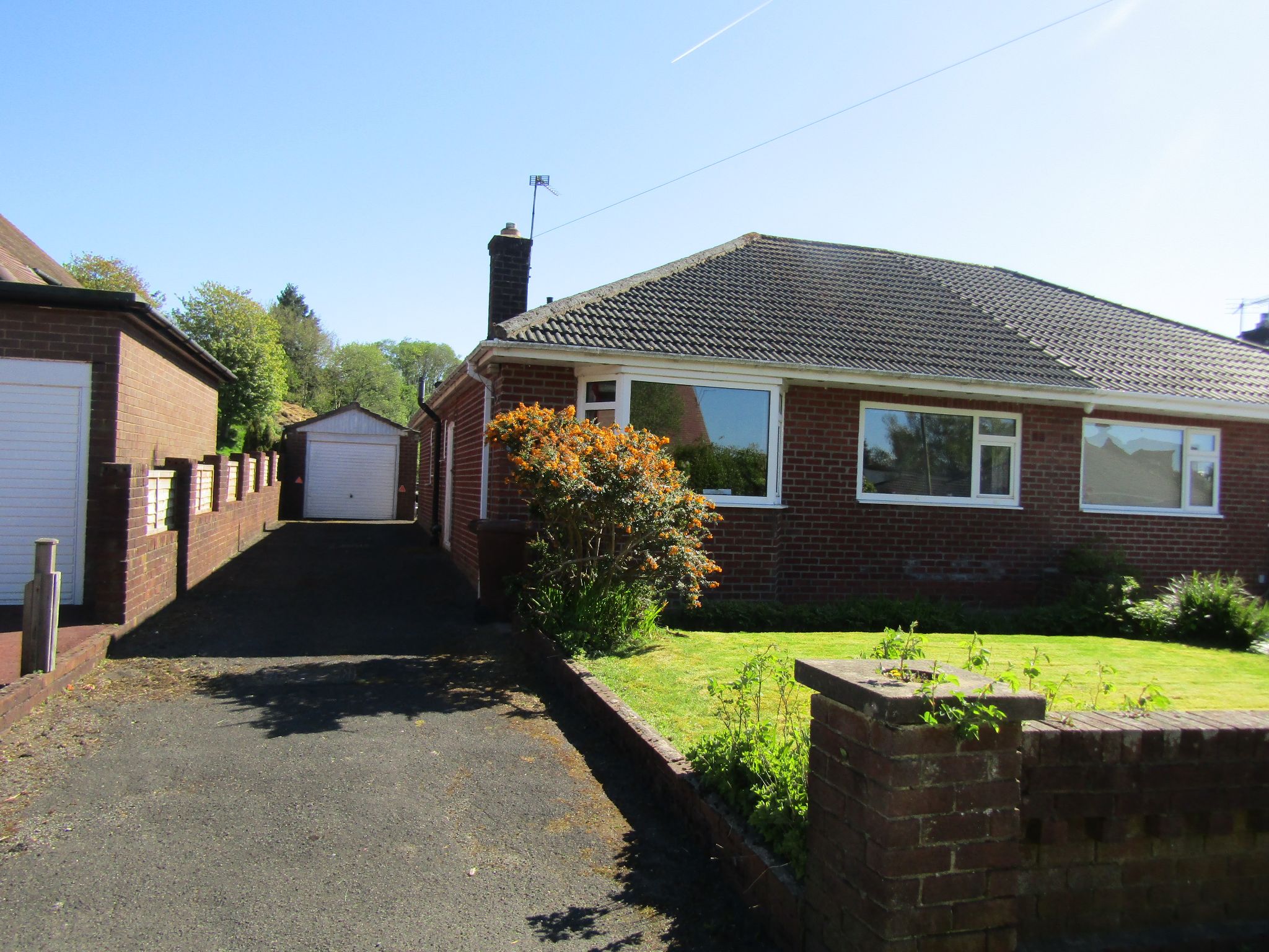 2 Bed Semi-detached Bungalow For Sale - Photograph 11