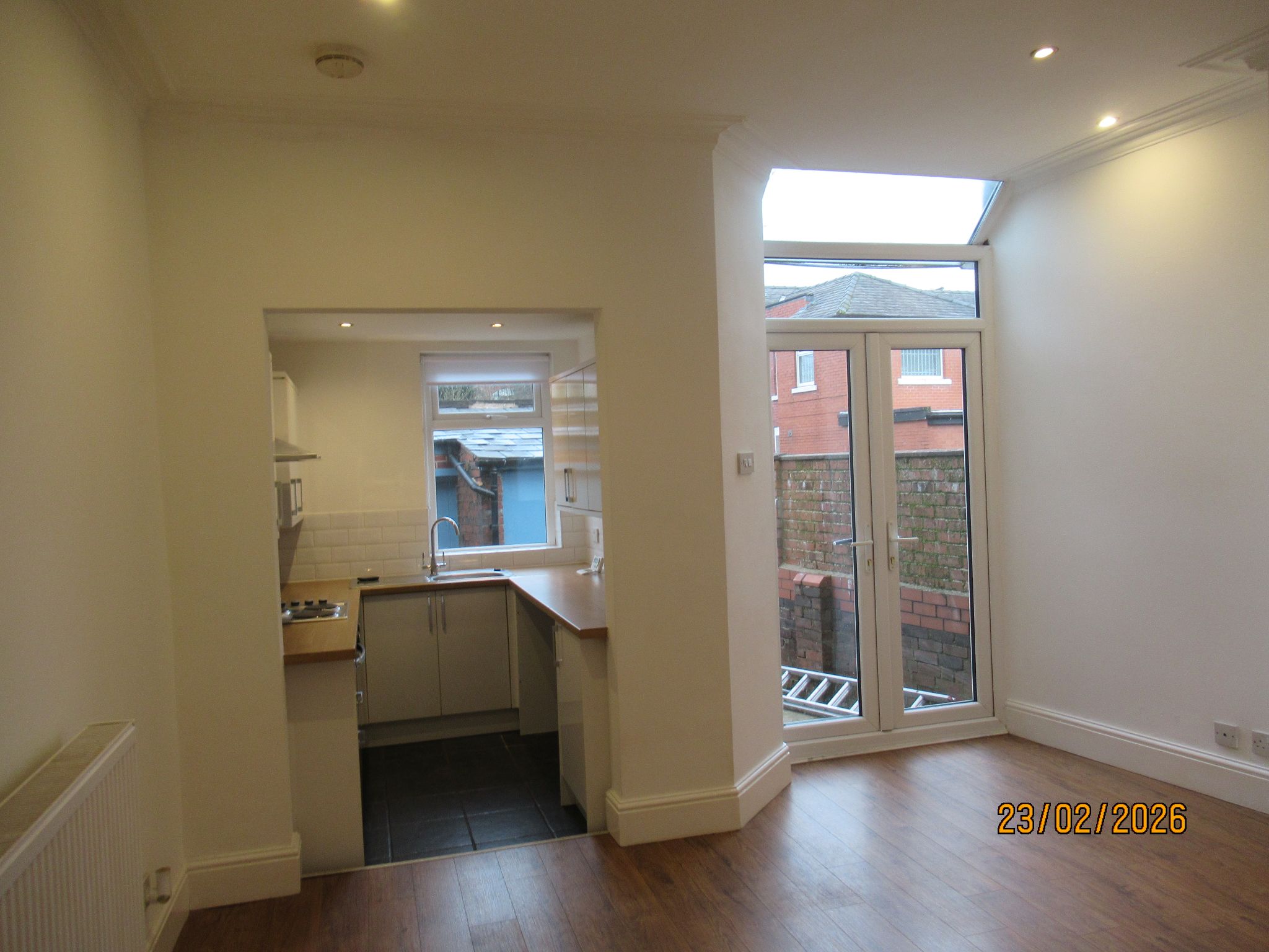 3 Bed End Terraced House For Sale - Photograph 3