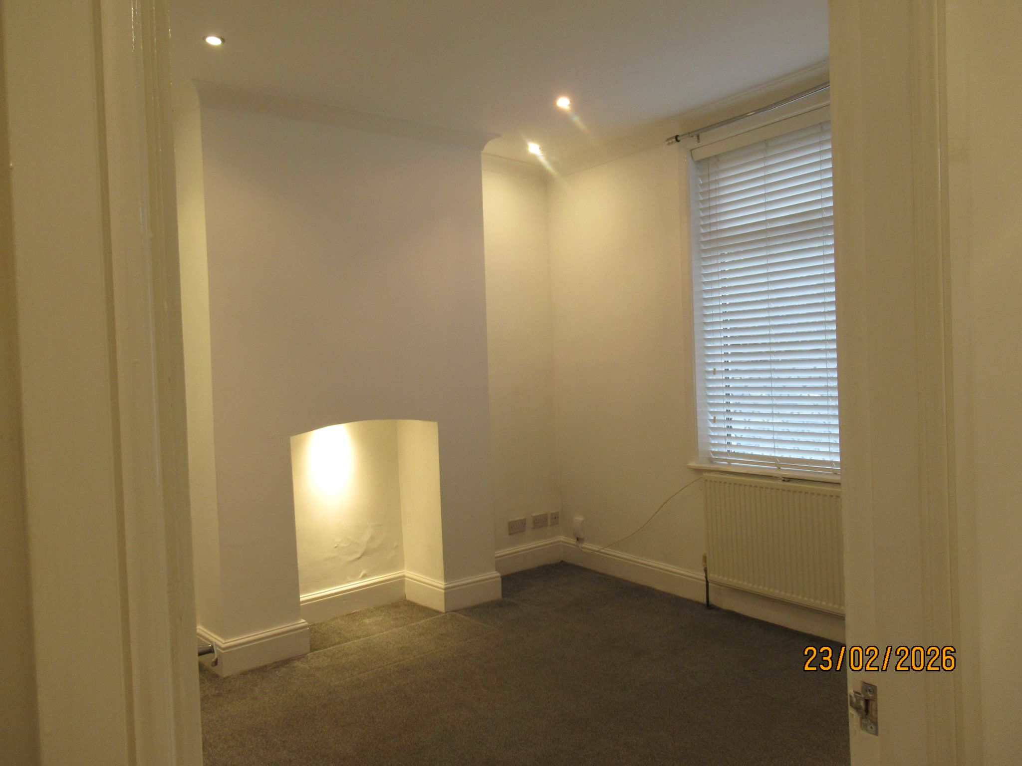 3 Bed End Terraced House For Sale - Photograph 2