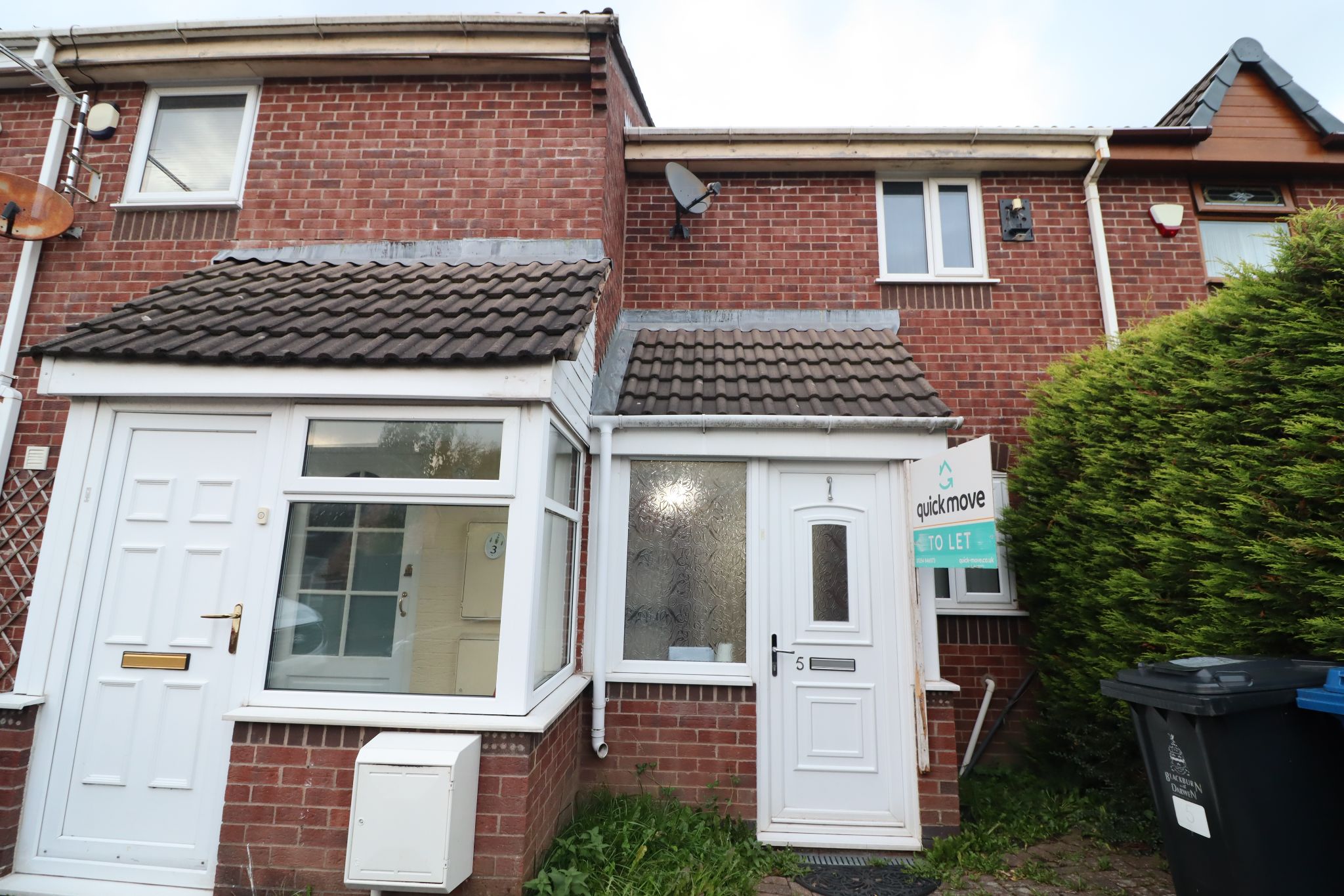 2 Bed Mid Terraced House To Rent - Photograph 1