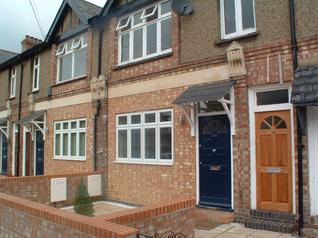 2 bedroom apartment flat/apartment Let in Surbiton - Main Image