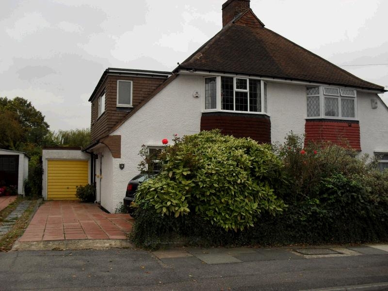 3 bedroom house Let in New Malden - Main Image