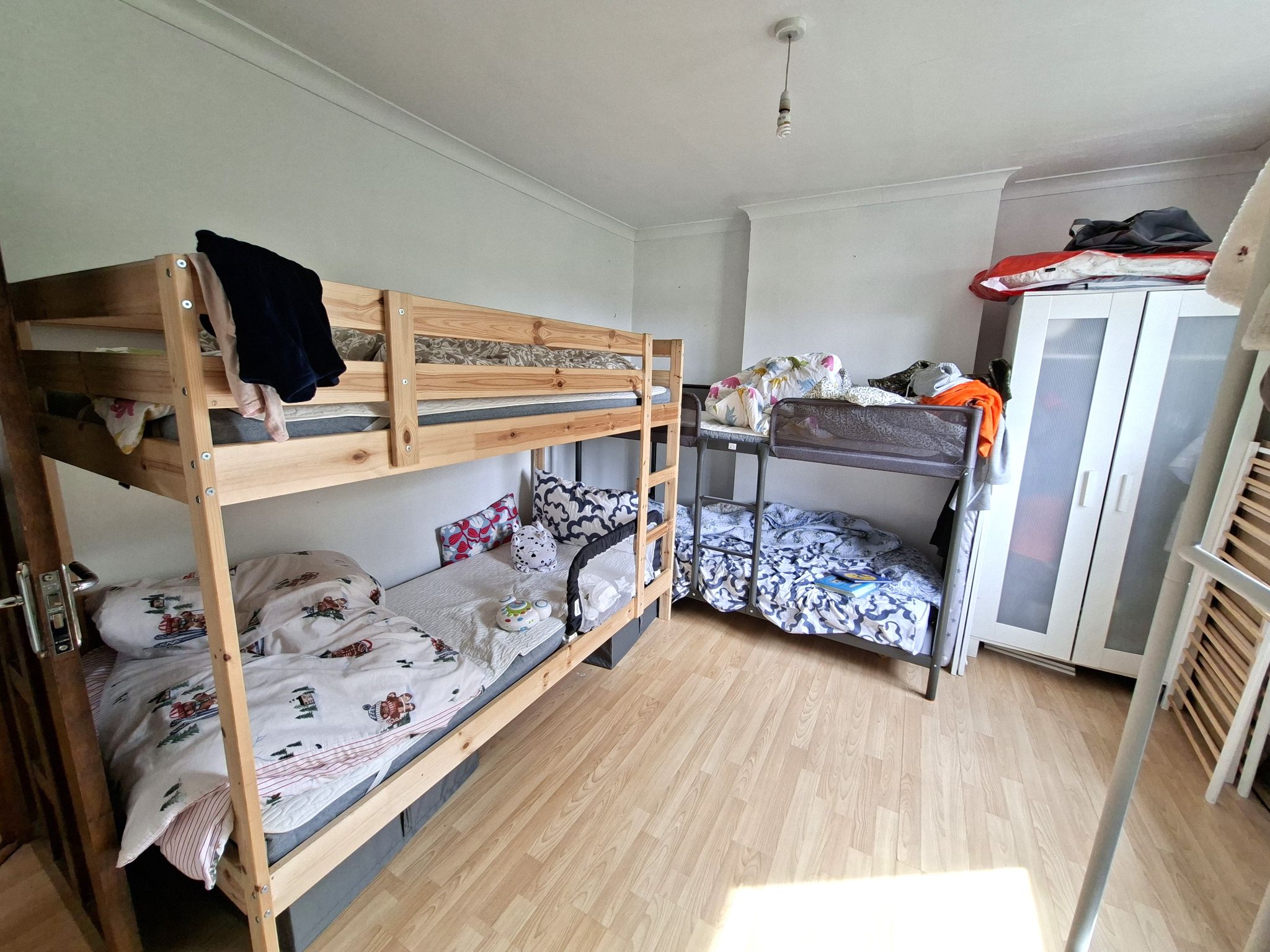 3 bedroom end terraced house Let Agreed in New Malden - Photograph 6