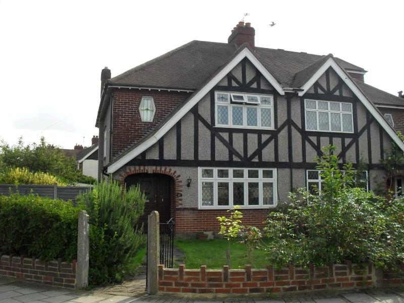 3 bedroom house Let in New Malden - Main Image