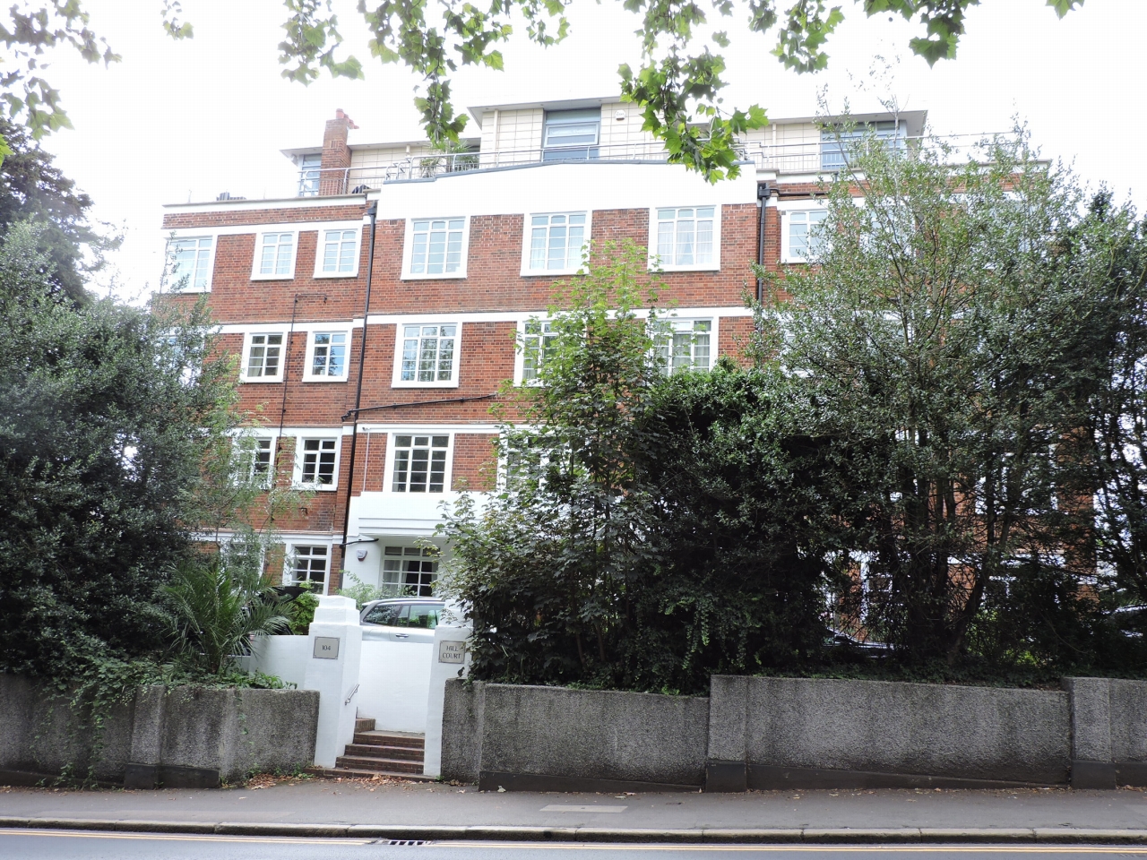 3 bedroom apartment flat/apartment Let in Wimbledon - Property photograph
