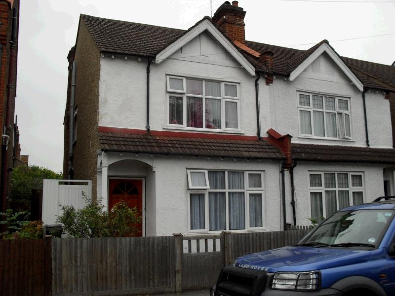 3 bedroom house Let in New Malden - Main Image