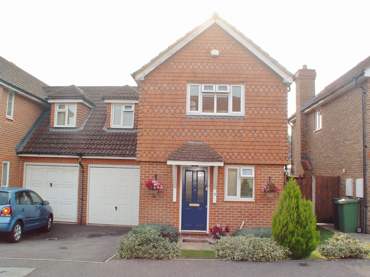 3 bedroom house Let in Epsom - Main Image