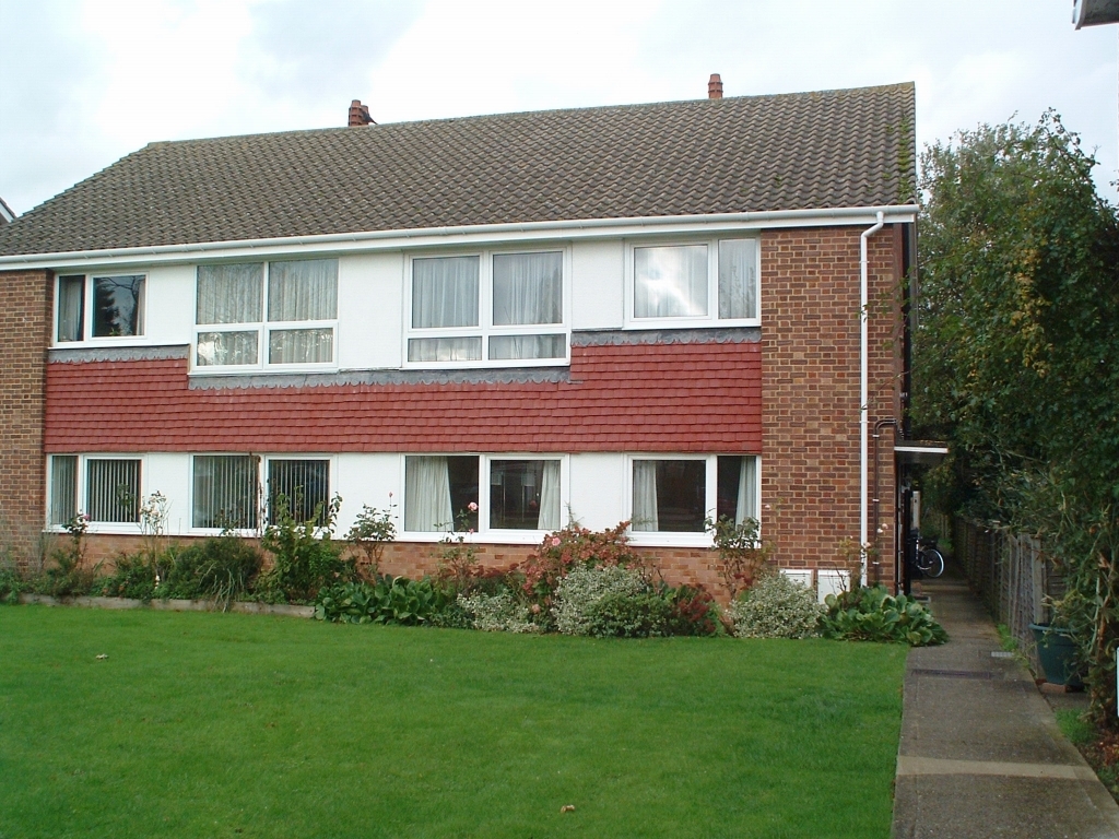 2 bedroom Let in New Malden - Main Image