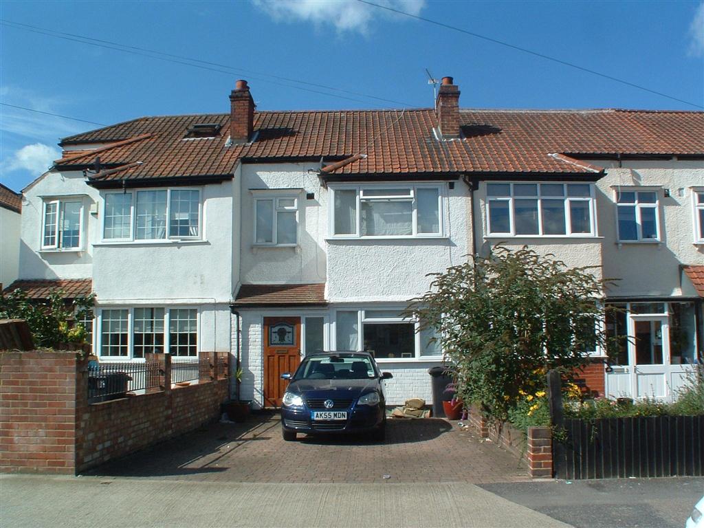 3 bedroom mid terraced house Let in New Malden - Main Image