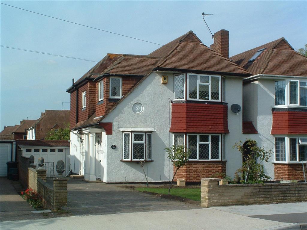 4 bedroom house Let in New Malden - Main Image