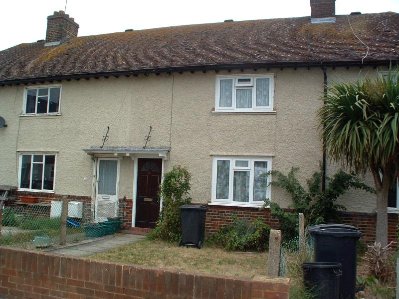 3 bedroom mid terraced house Let in New Malden - Main Image