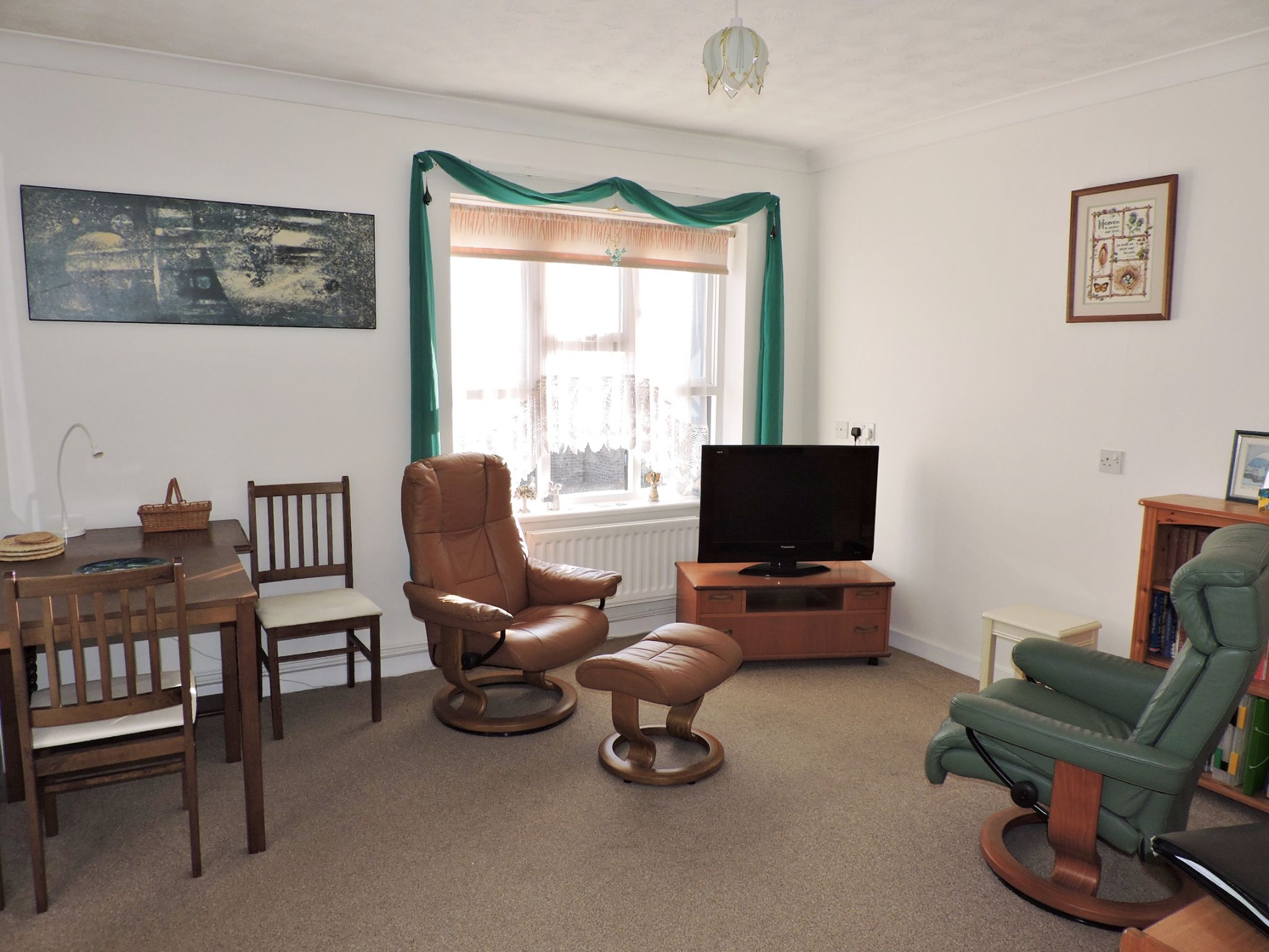 1 bedroom maisonette flat/apartment Sold in New Malden - Photograph 2
