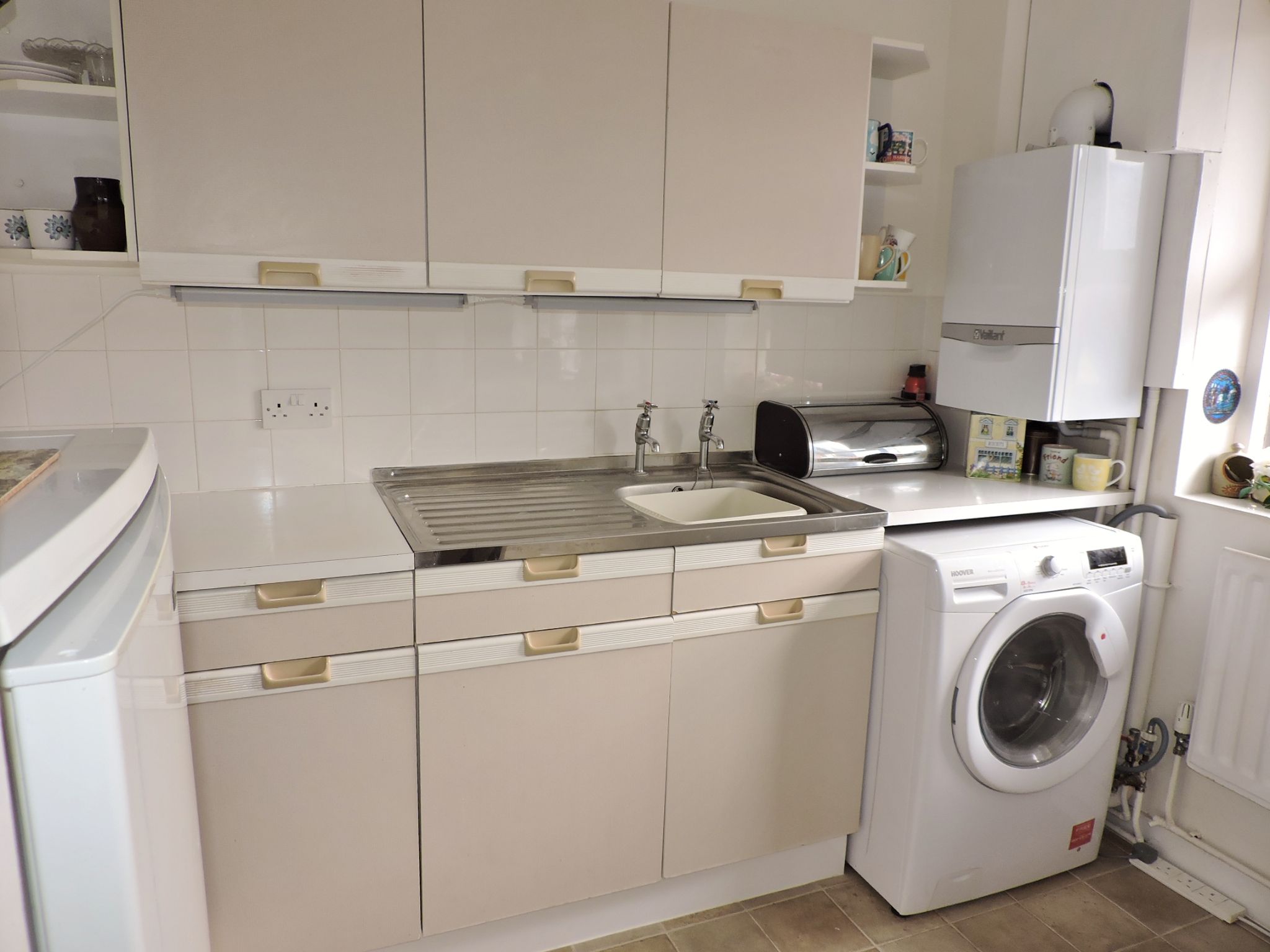 1 bedroom maisonette flat/apartment Sold in New Malden - Photograph 6