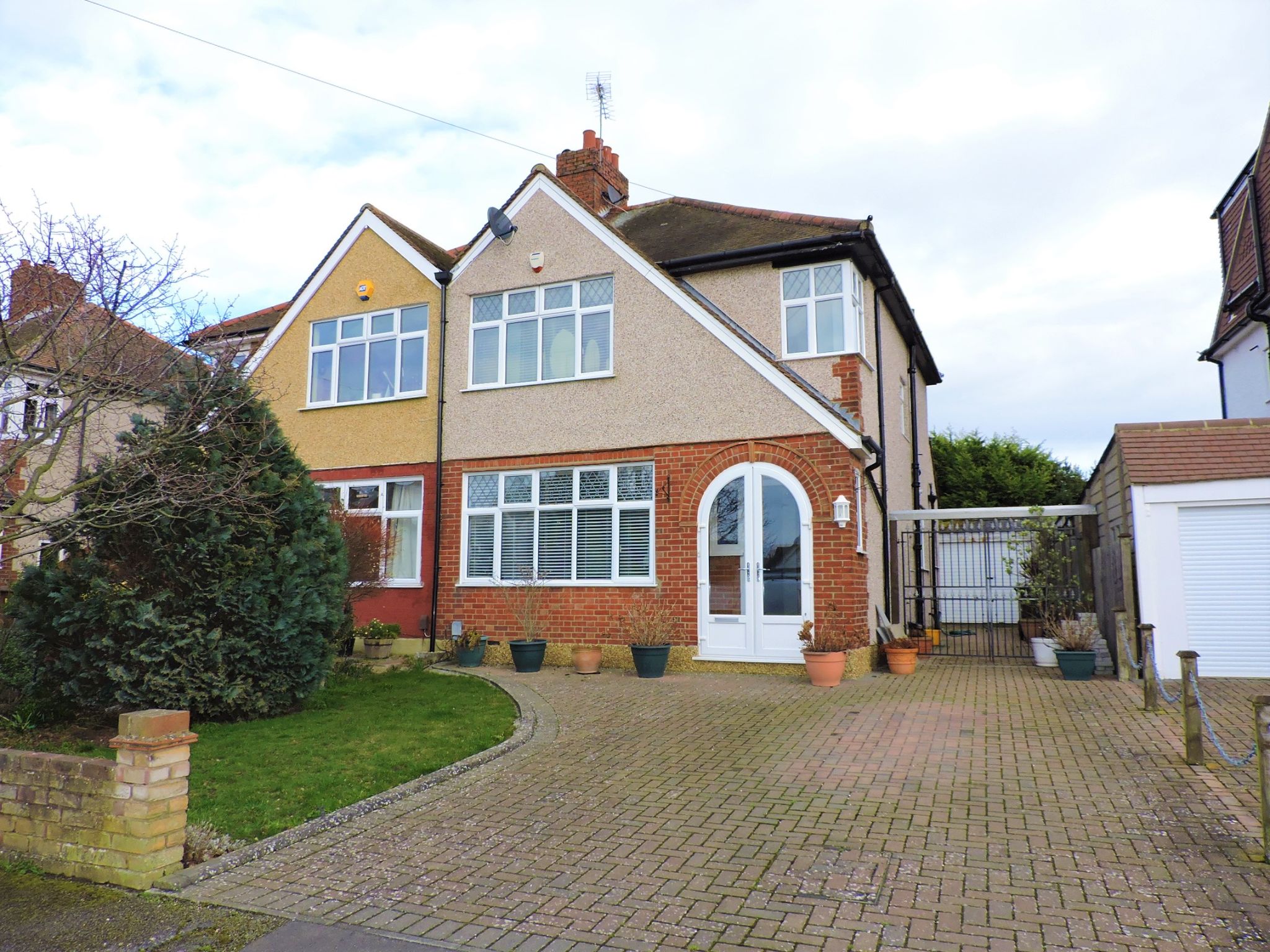 3 bedroom semi-detached house Sold in Epsom - Photograph 1