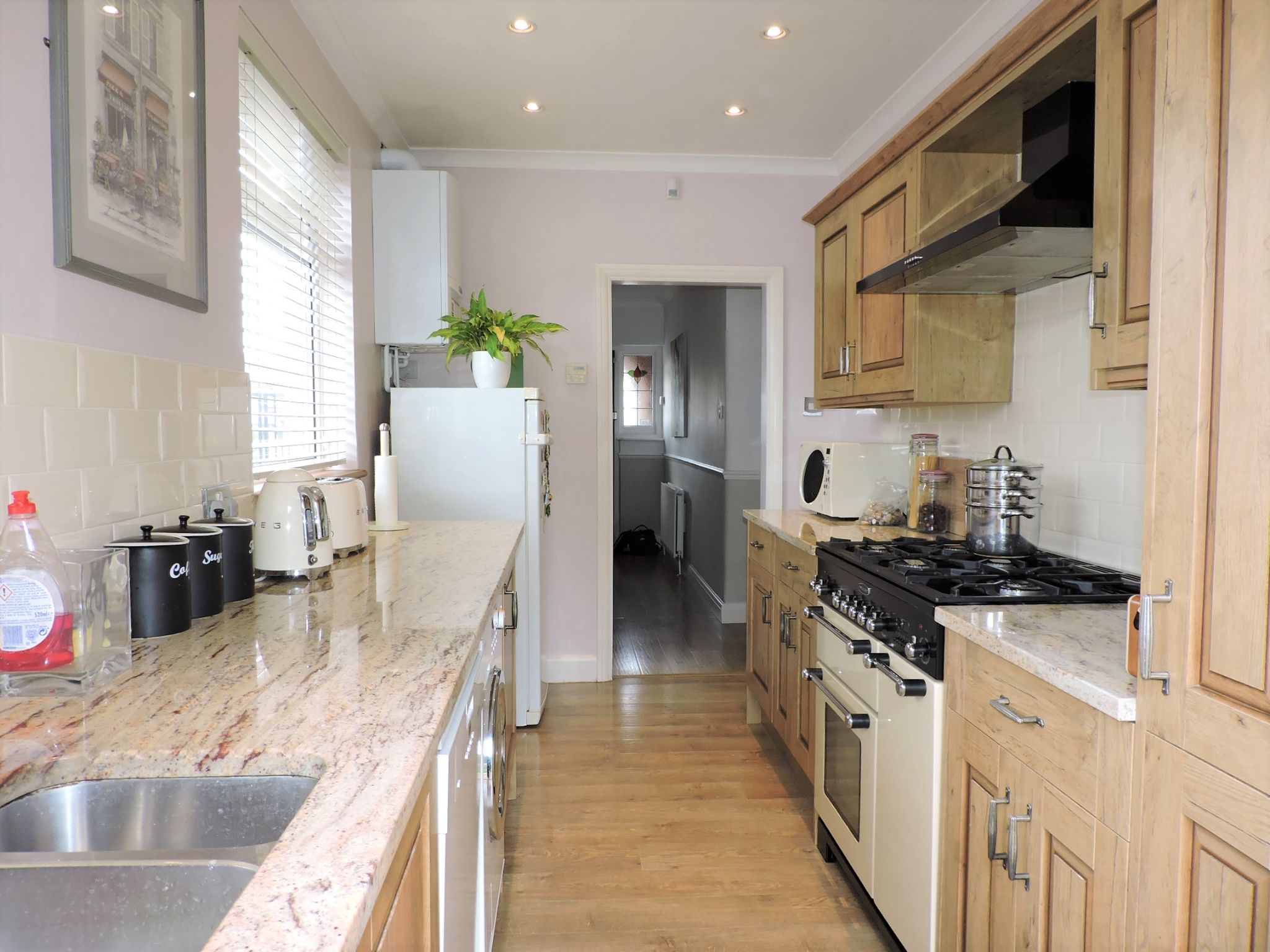 3 bedroom semi-detached house Sold in Epsom - Photograph 8