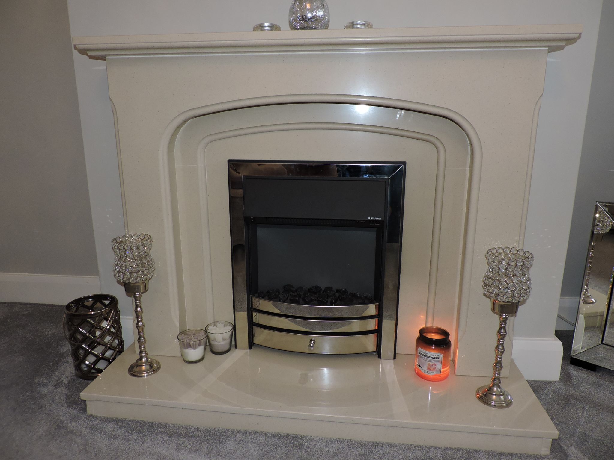 2 bedroom flat flat/apartment Sold in Epsom - Photograph 5