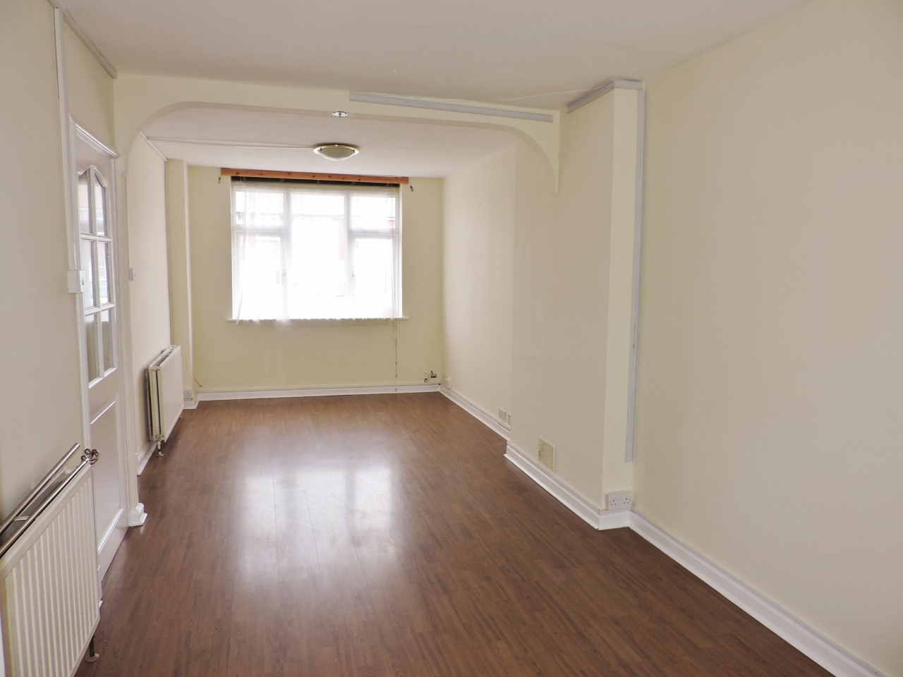 3 bedroom end terraced house Let in Surbiton - Property photograph