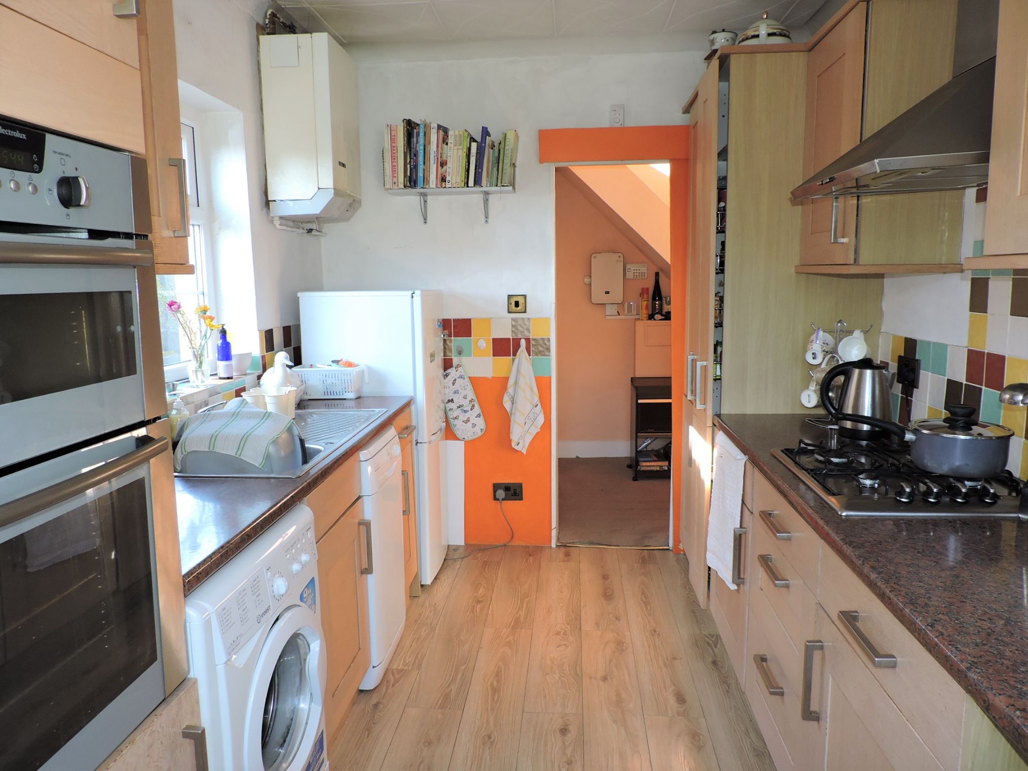 3 bedroom detached house Sold in New Malden - Photograph 6