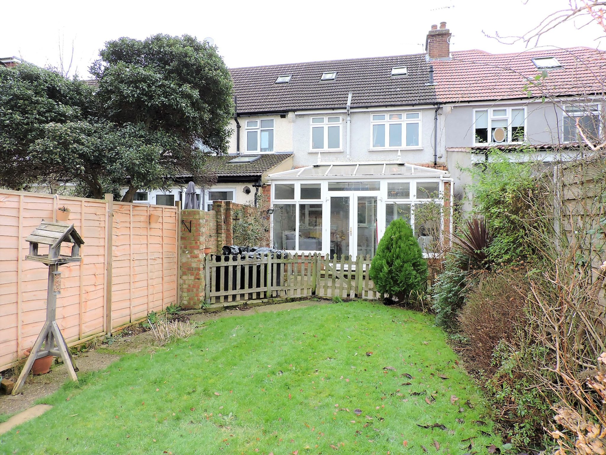 3 bedroom mid terraced house Sold in New Malden - Photograph 15