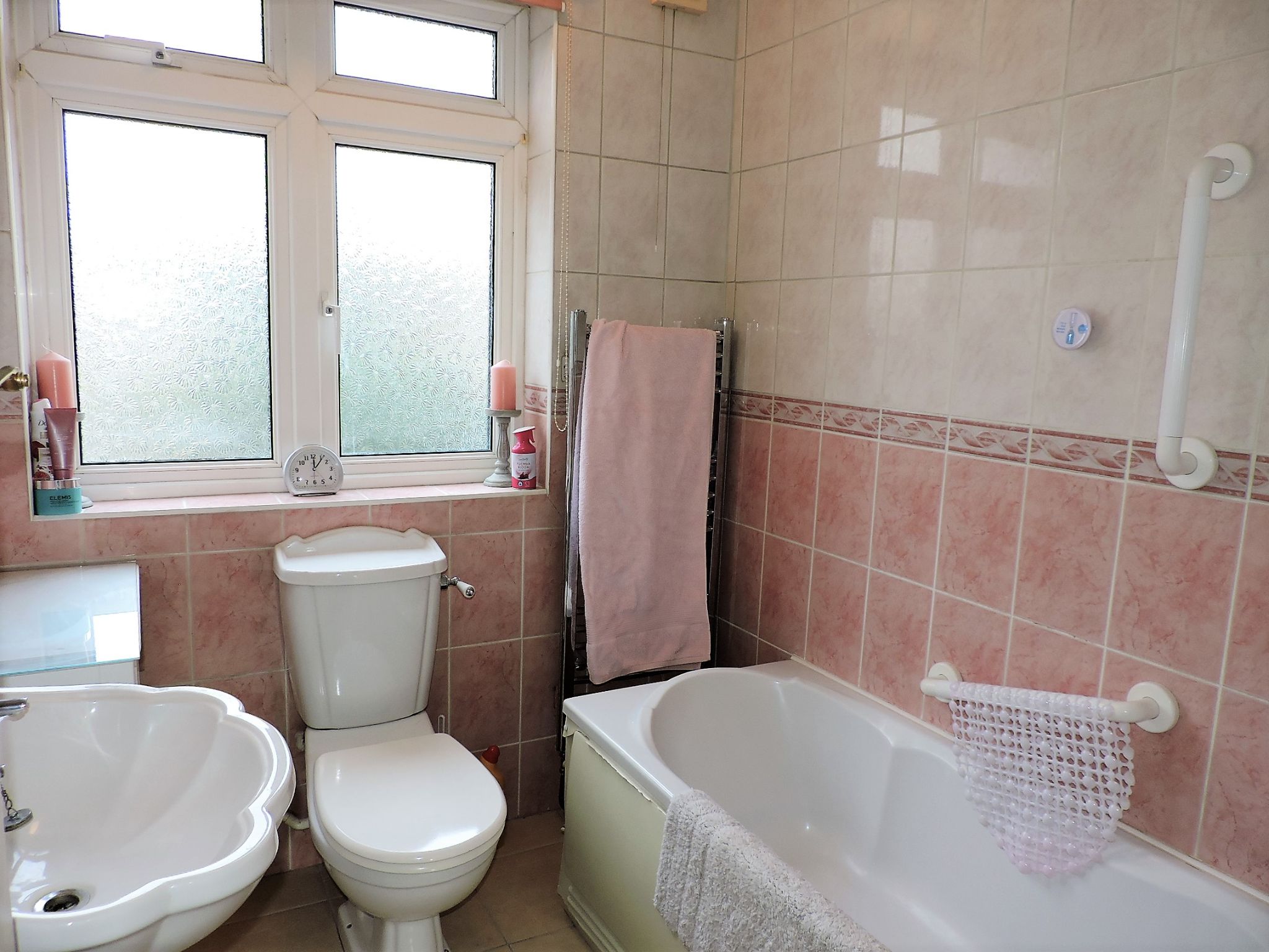 3 bedroom mid terraced house Sold in New Malden - Photograph 12