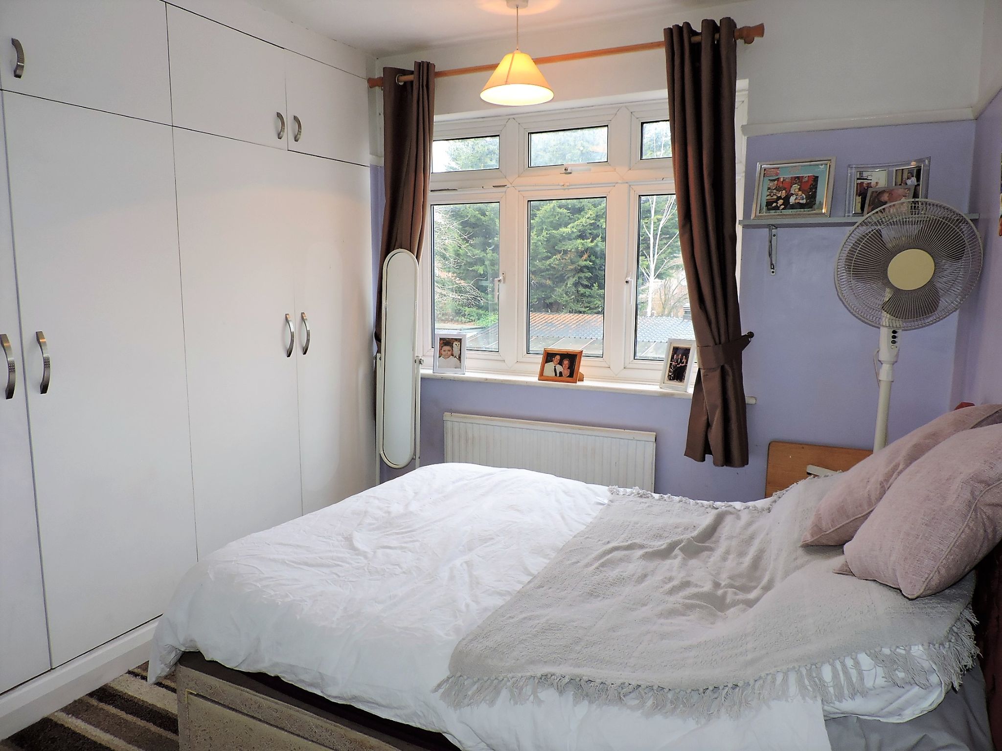 3 bedroom mid terraced house Sold in New Malden - Photograph 9