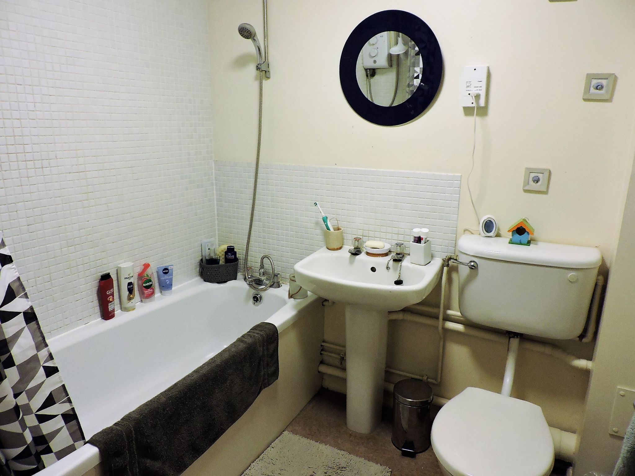 1 bedroom flat flat/apartment Sold in Worcester Park - Photograph 10