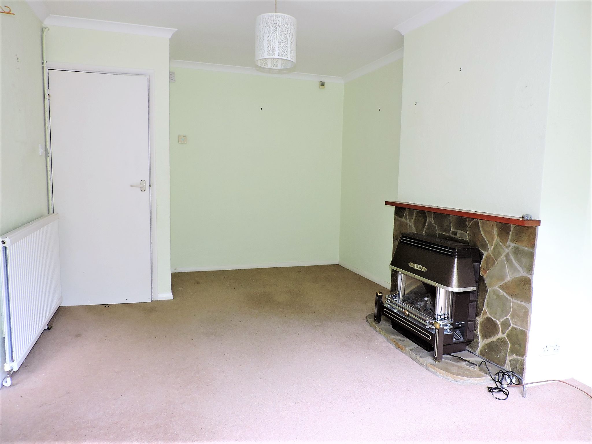 2 bedroom flat flat/apartment Sold in Morden - Photograph 3