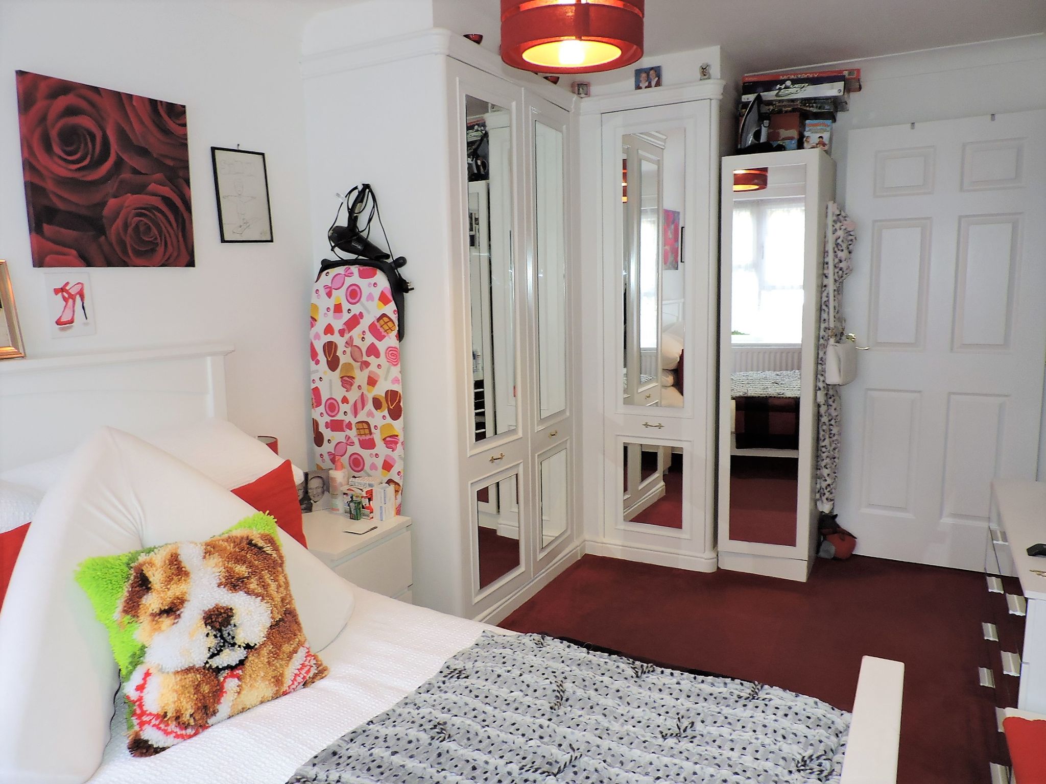 2 bedroom flat flat/apartment Sold in New Malden - Photograph 7