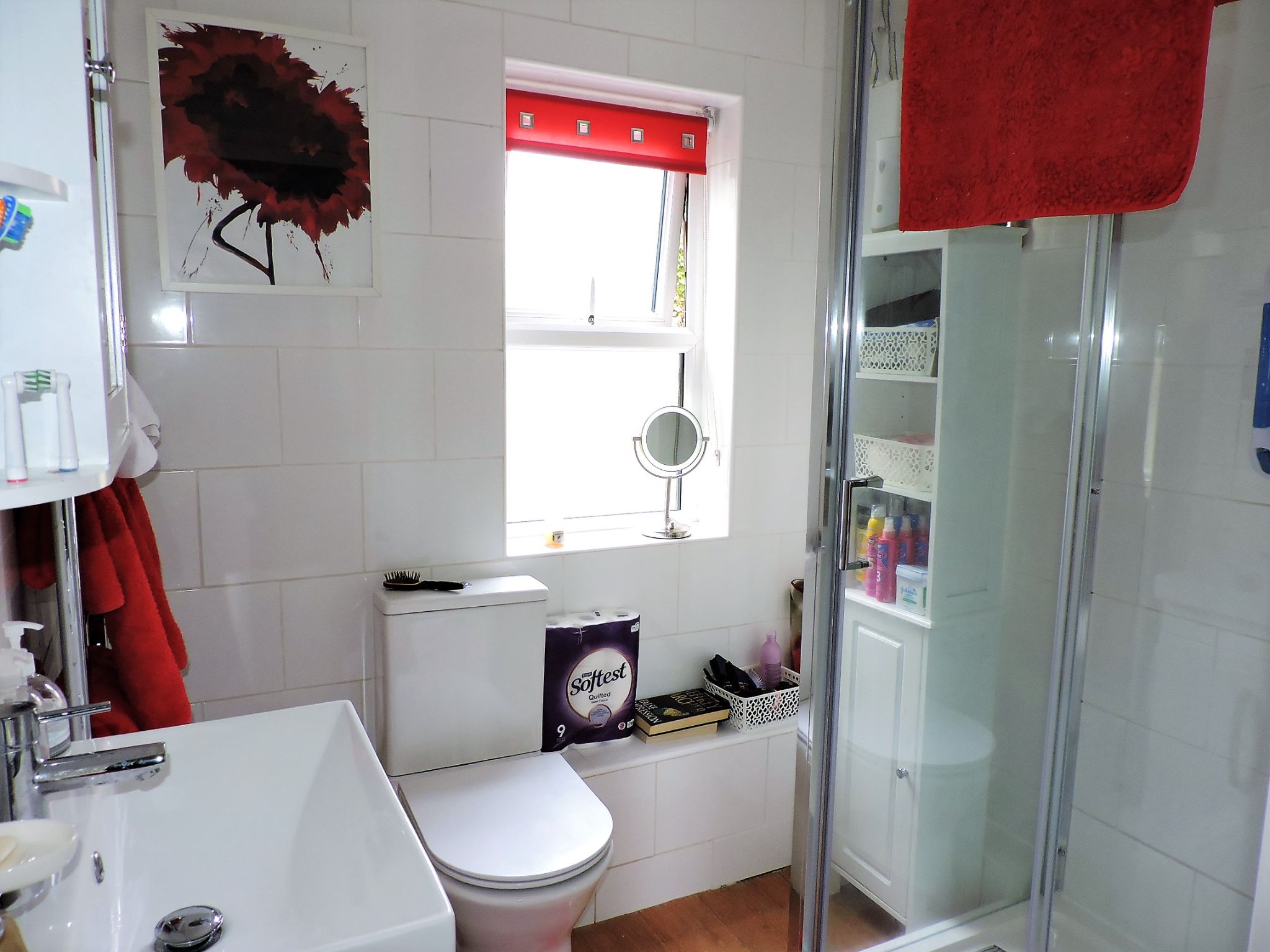 2 bedroom flat flat/apartment Sold in New Malden - Photograph 10