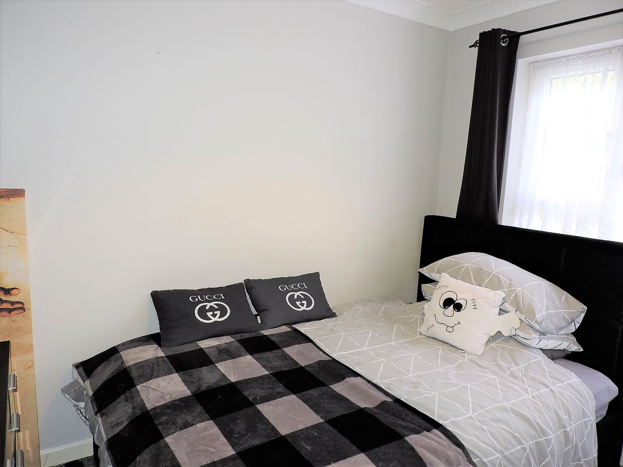 2 bedroom flat flat/apartment Sold in New Malden - Photograph 9