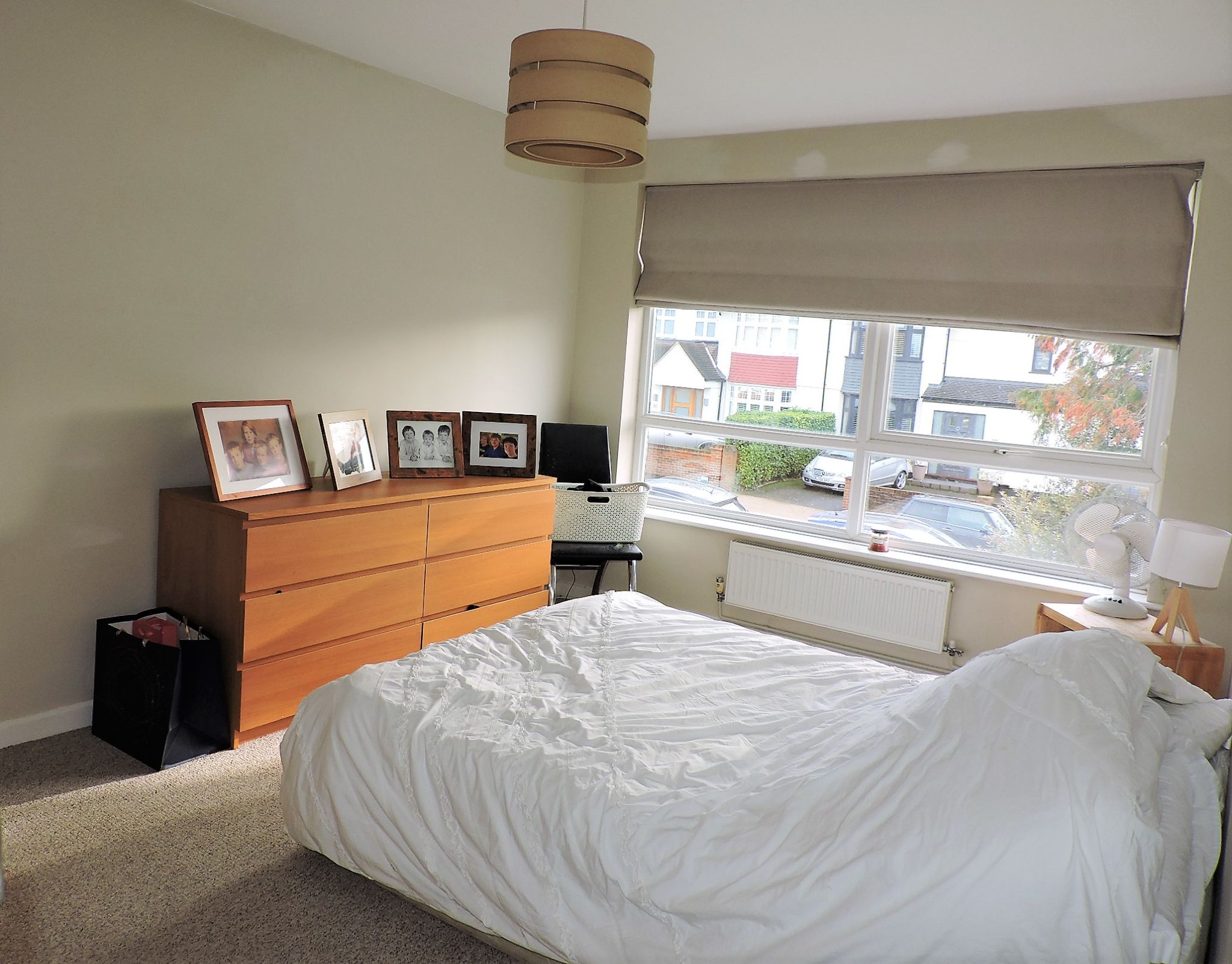 2 bedroom flat flat/apartment Sold in New Malden - Photograph 7