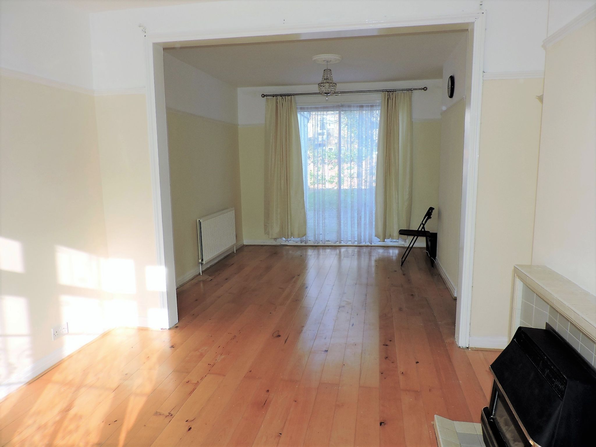 4 bedroom semi-detached house To Let in New Malden - Property photograph