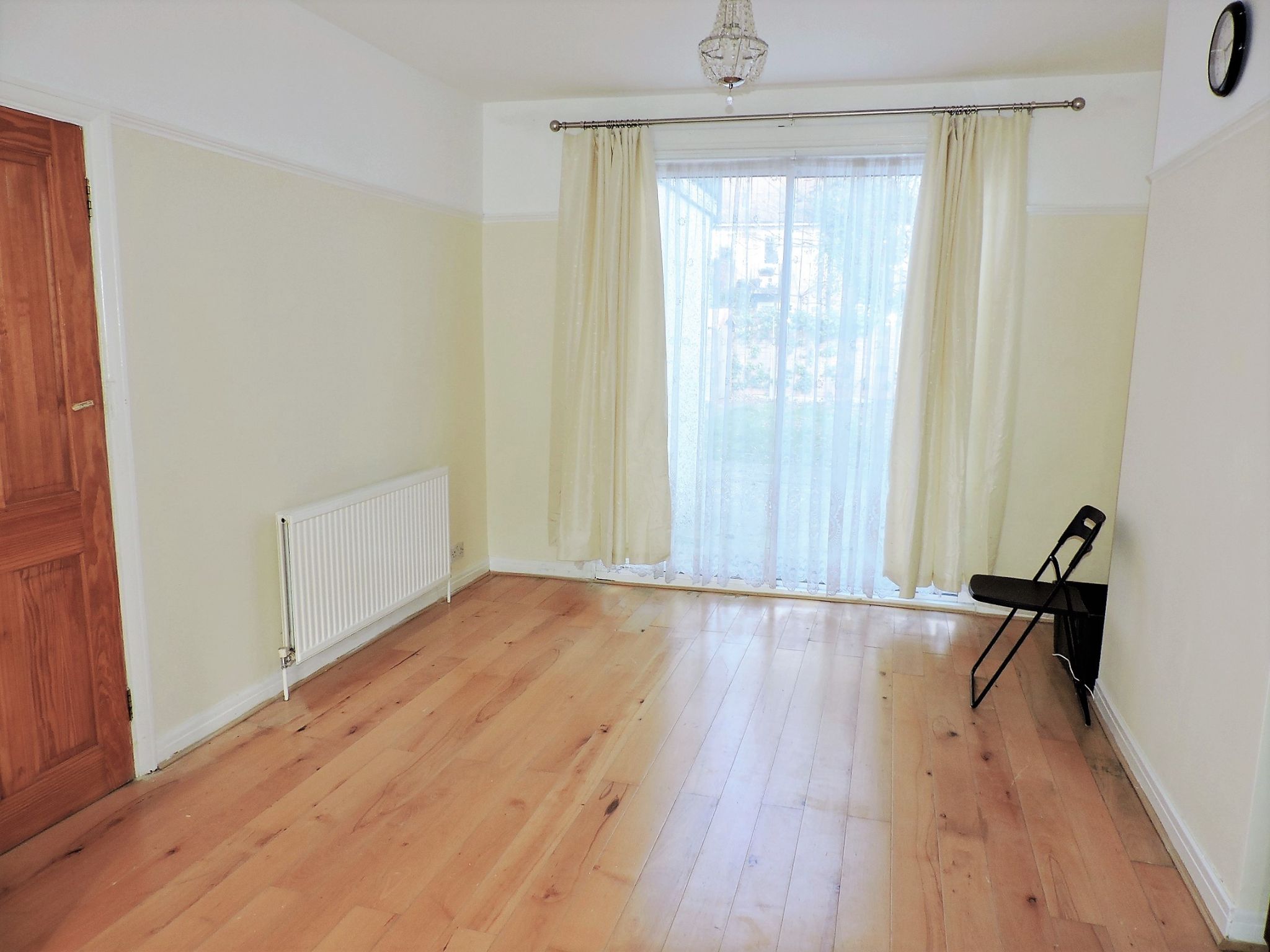 4 bedroom semi-detached house To Let in New Malden - Property photograph