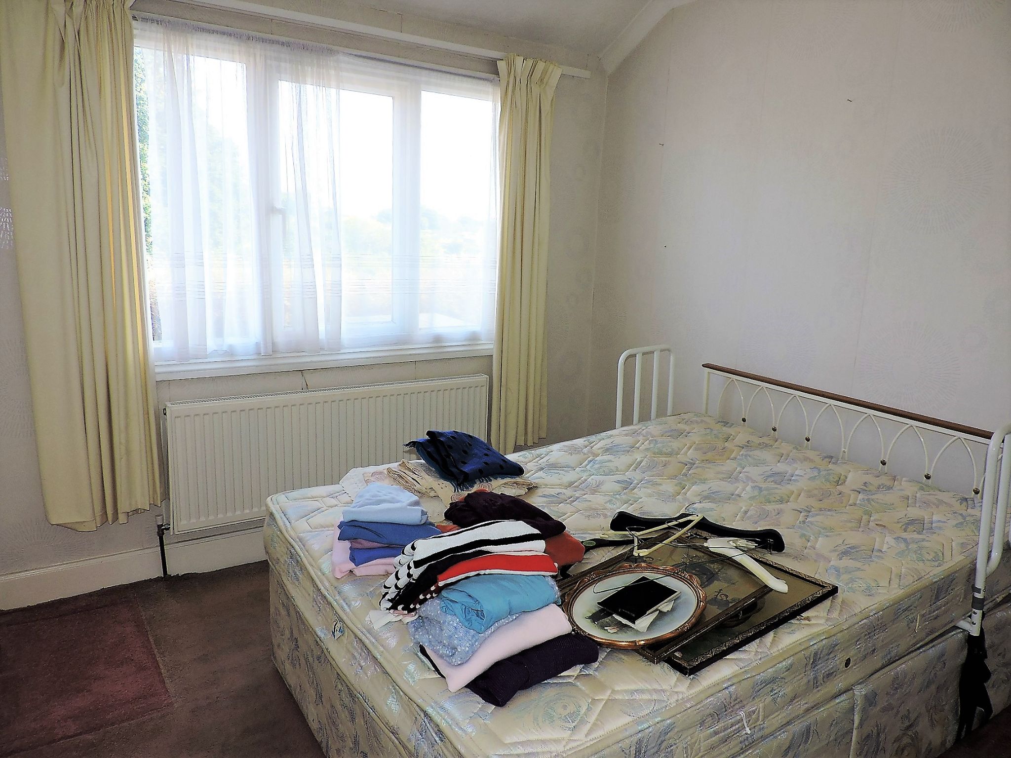 3 bedroom end terraced house Sold in Surbiton - Photograph 9