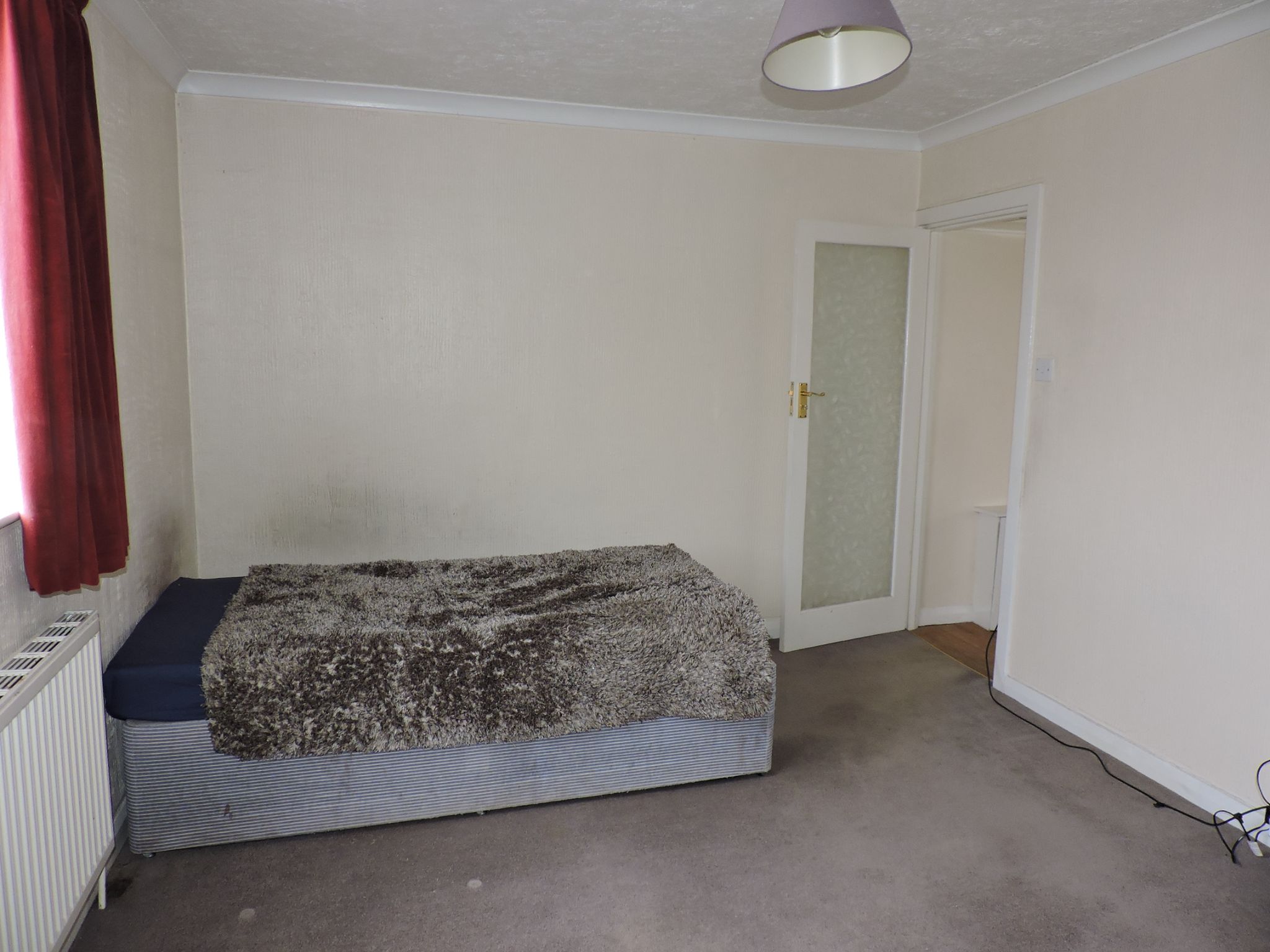 5 bedroom semi-detached house Sold in New Malden - Photograph 18