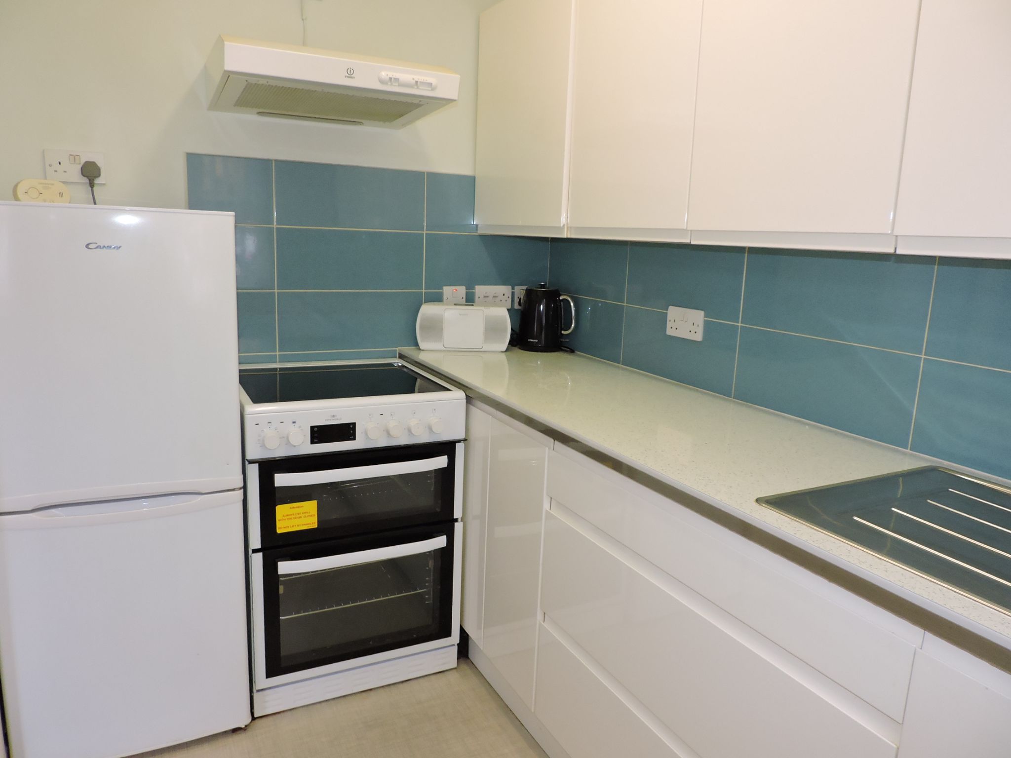 1 bedroom ground floor maisonette flat/apartment Sale Agreed in New Malden - Photograph 8