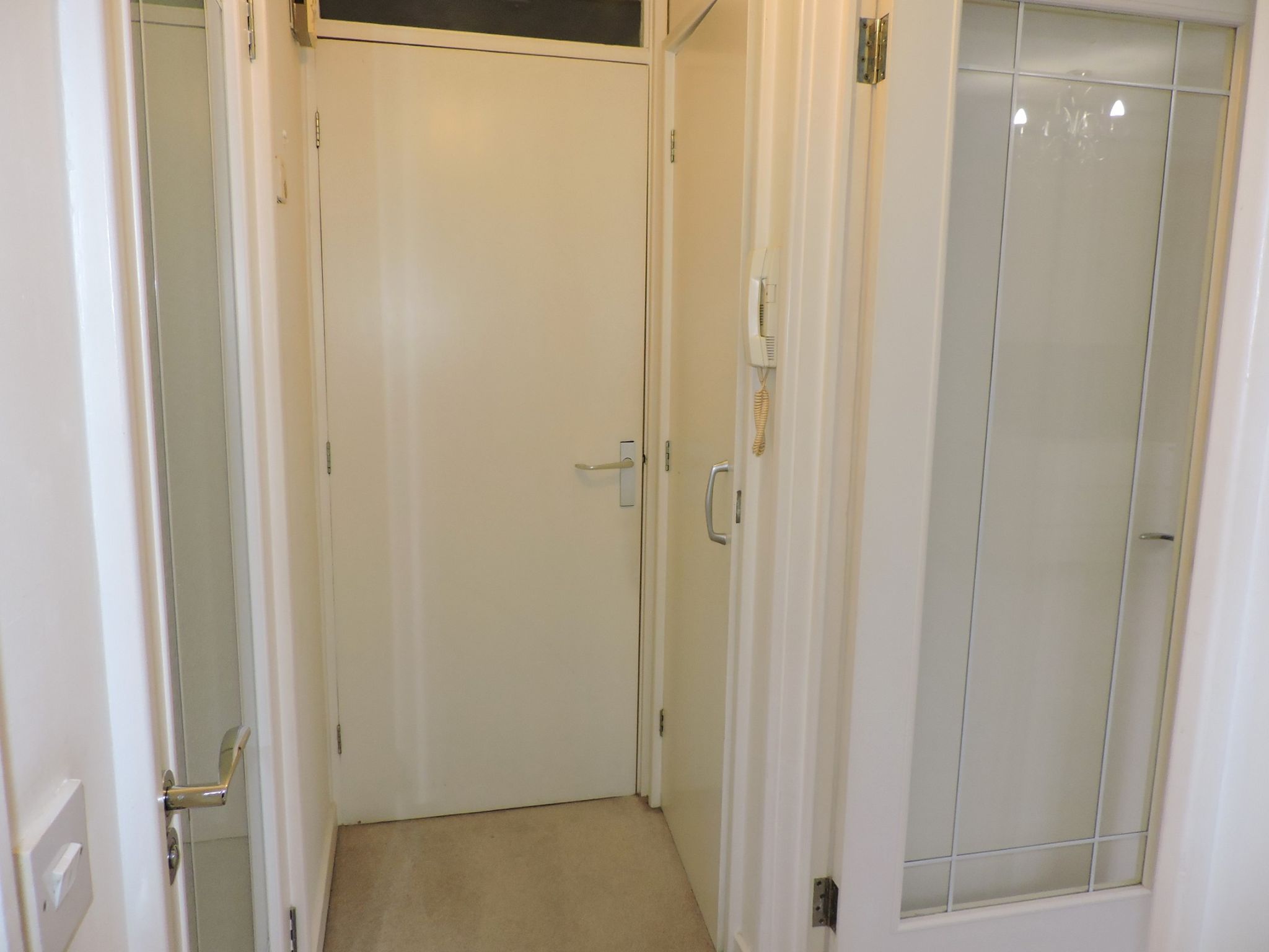 1 bedroom ground floor maisonette flat/apartment Sale Agreed in New Malden - Photograph 9