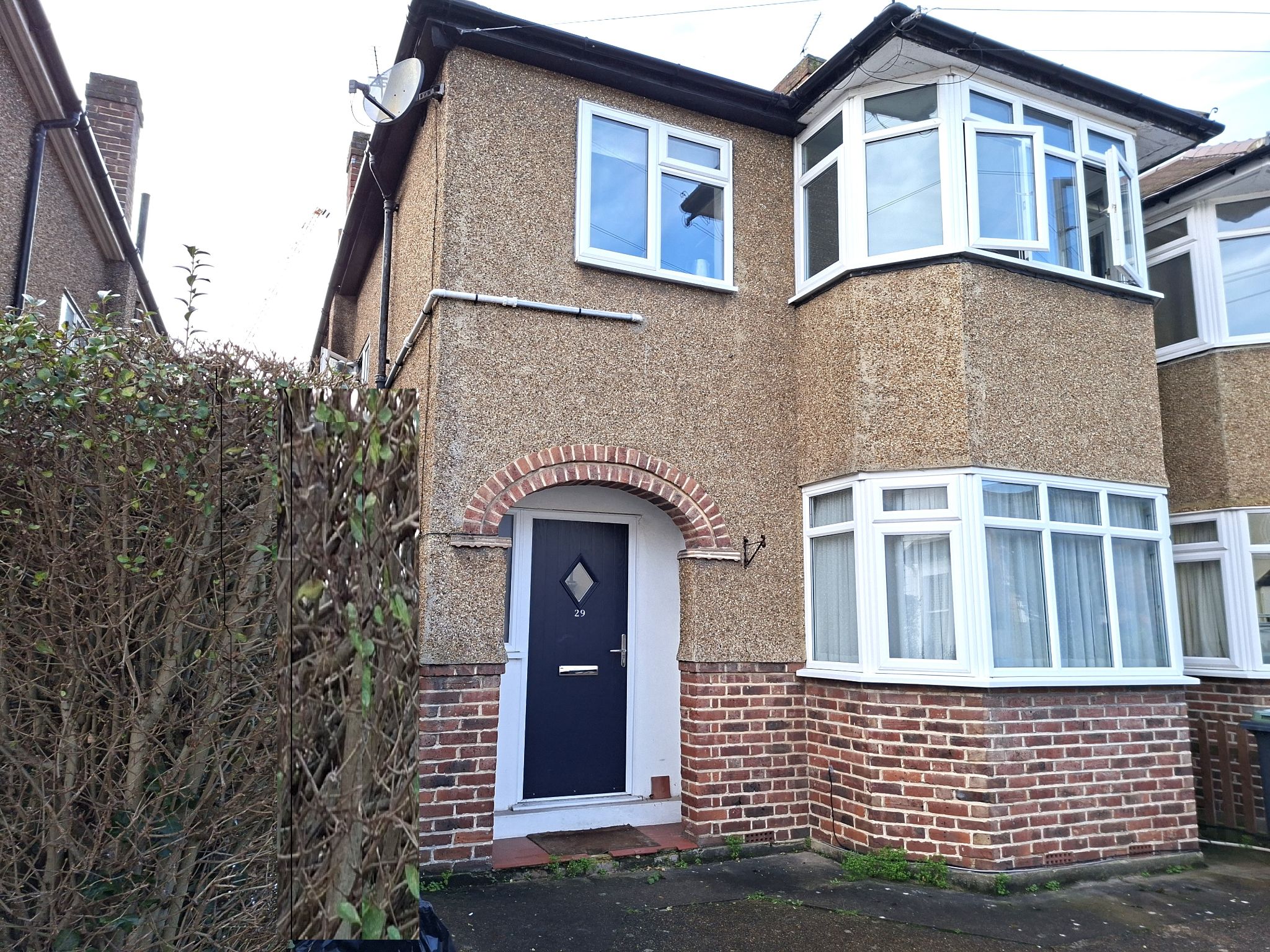 1 bedroom flat flat/apartment Let in Kingston Upon Thames - Photograph 1