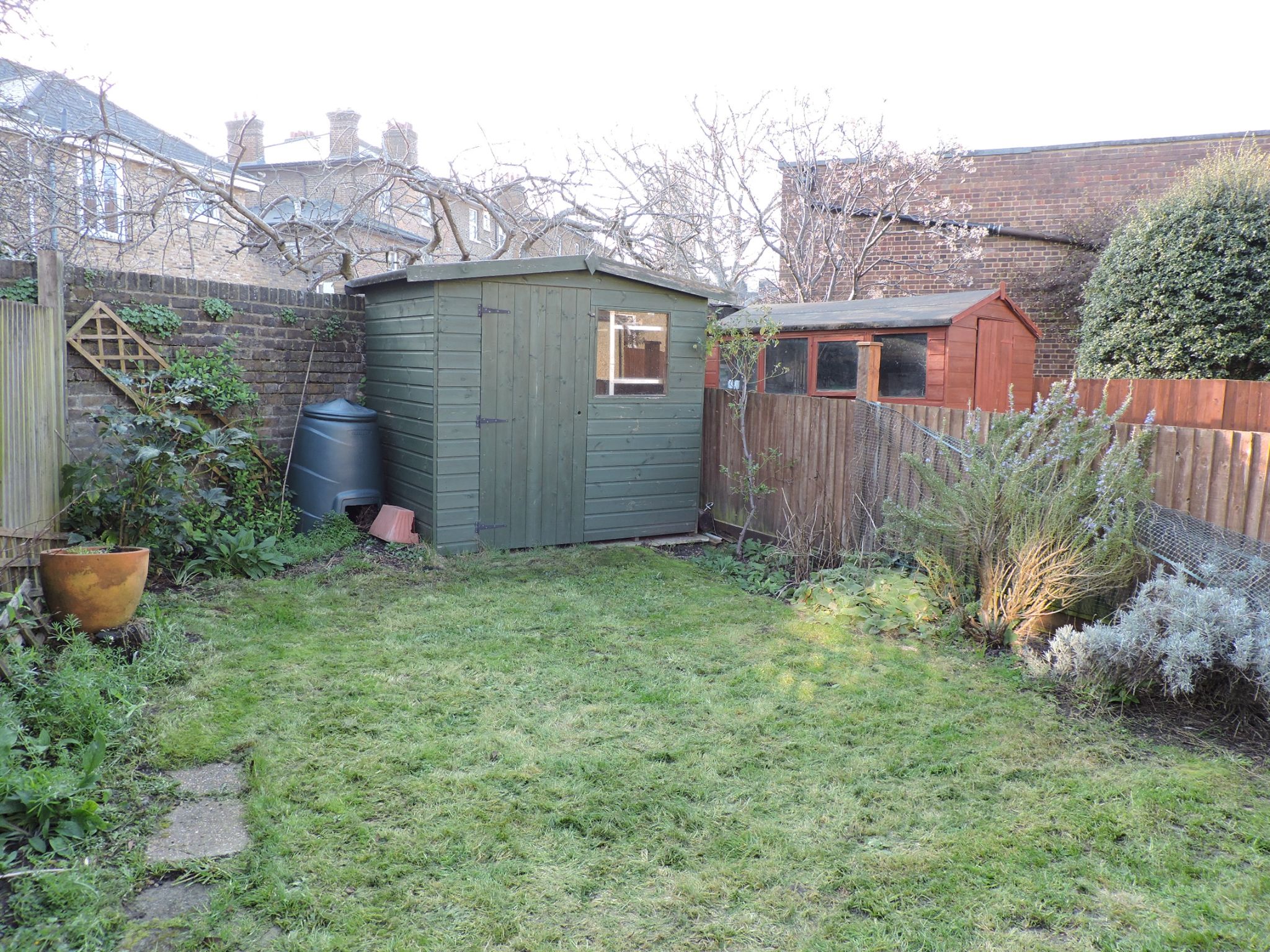 1 bedroom flat flat/apartment Let in Kingston Upon Thames - Photograph 11