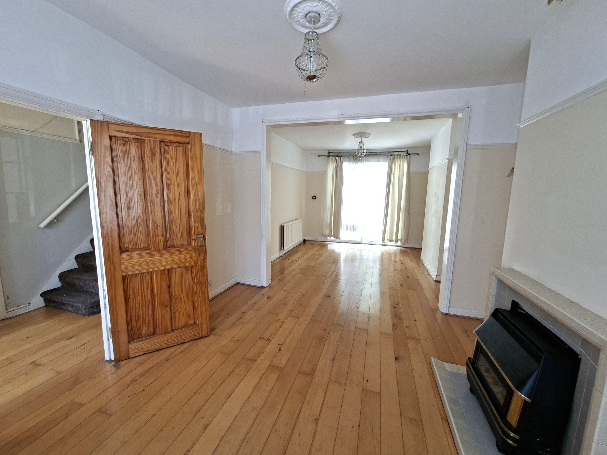 4 bedroom semi-detached house To Let in New Malden - Property photograph