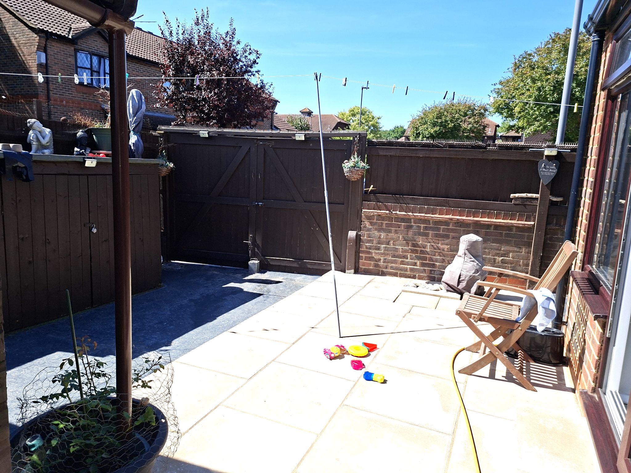 1 bedroom end terraced house To Let in New Malden - Photograph 15