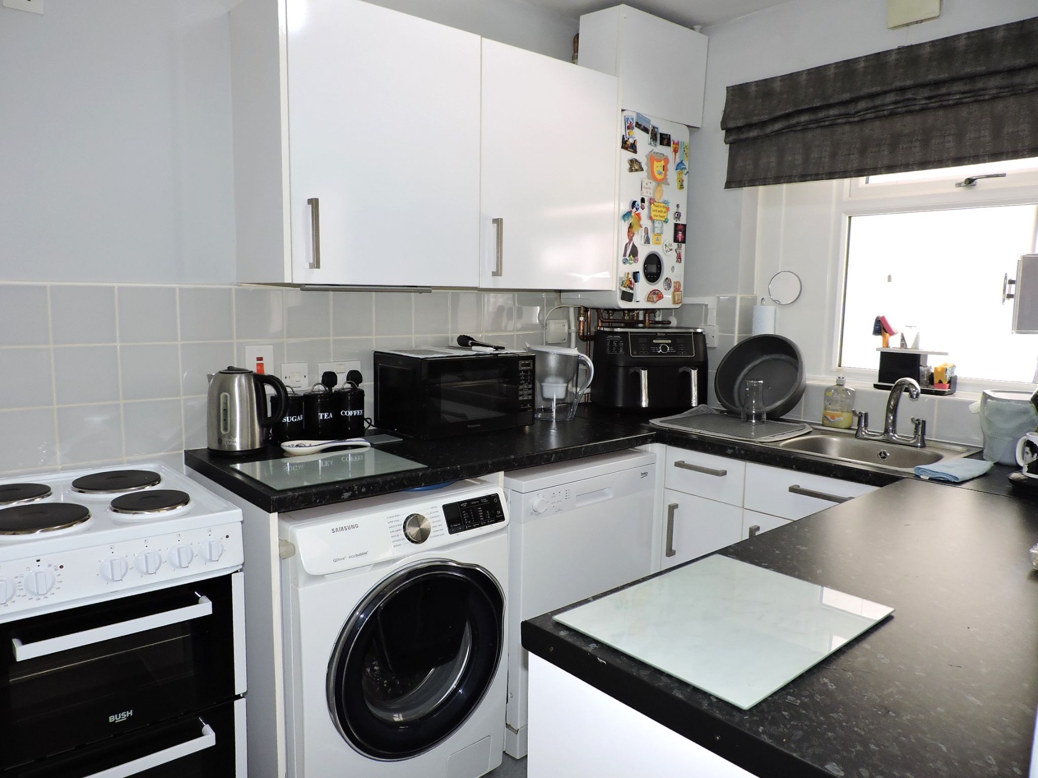 1 bedroom end terraced house To Let in New Malden - Photograph 6