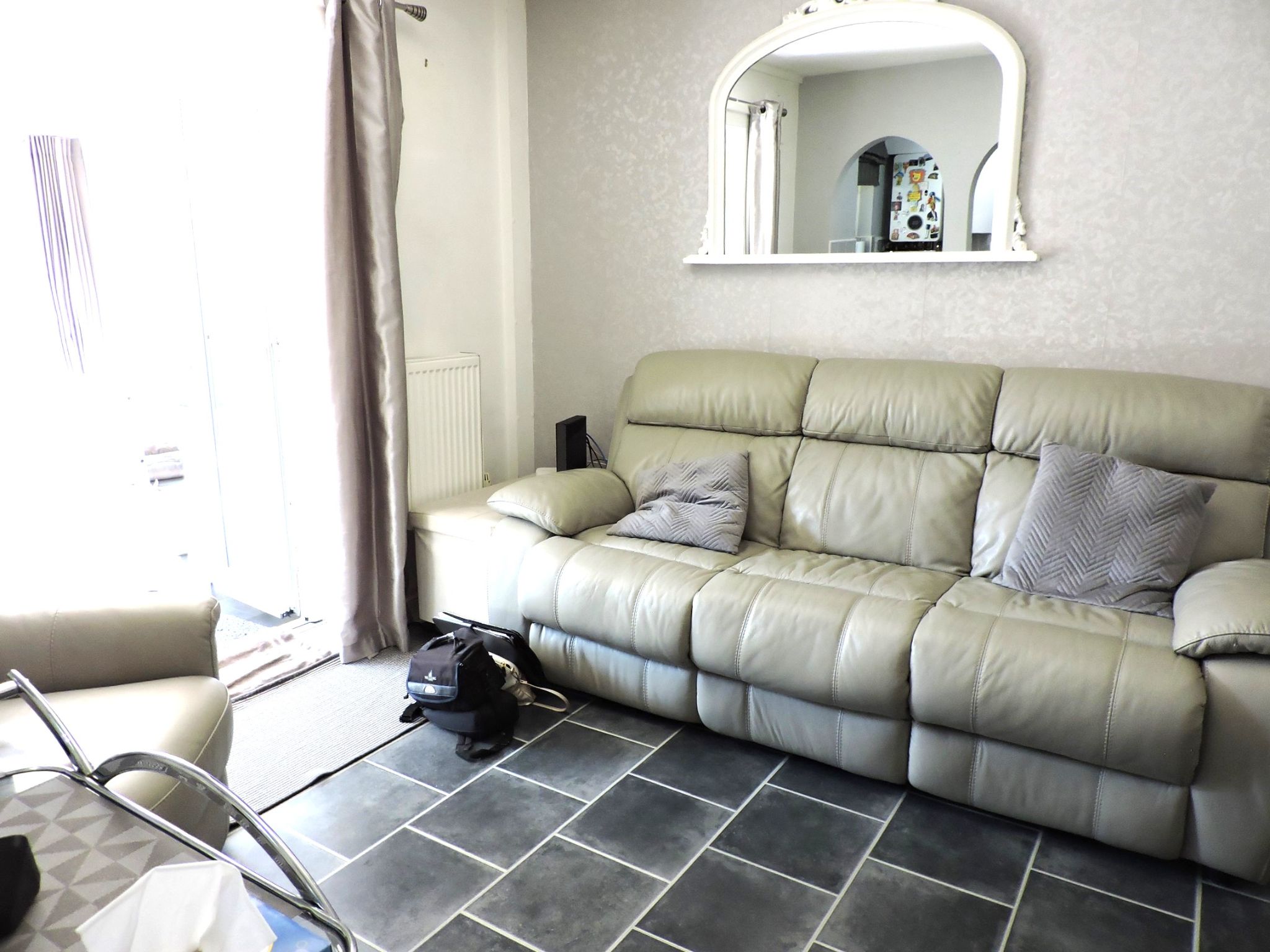 1 bedroom end terraced house To Let in New Malden - Property photograph