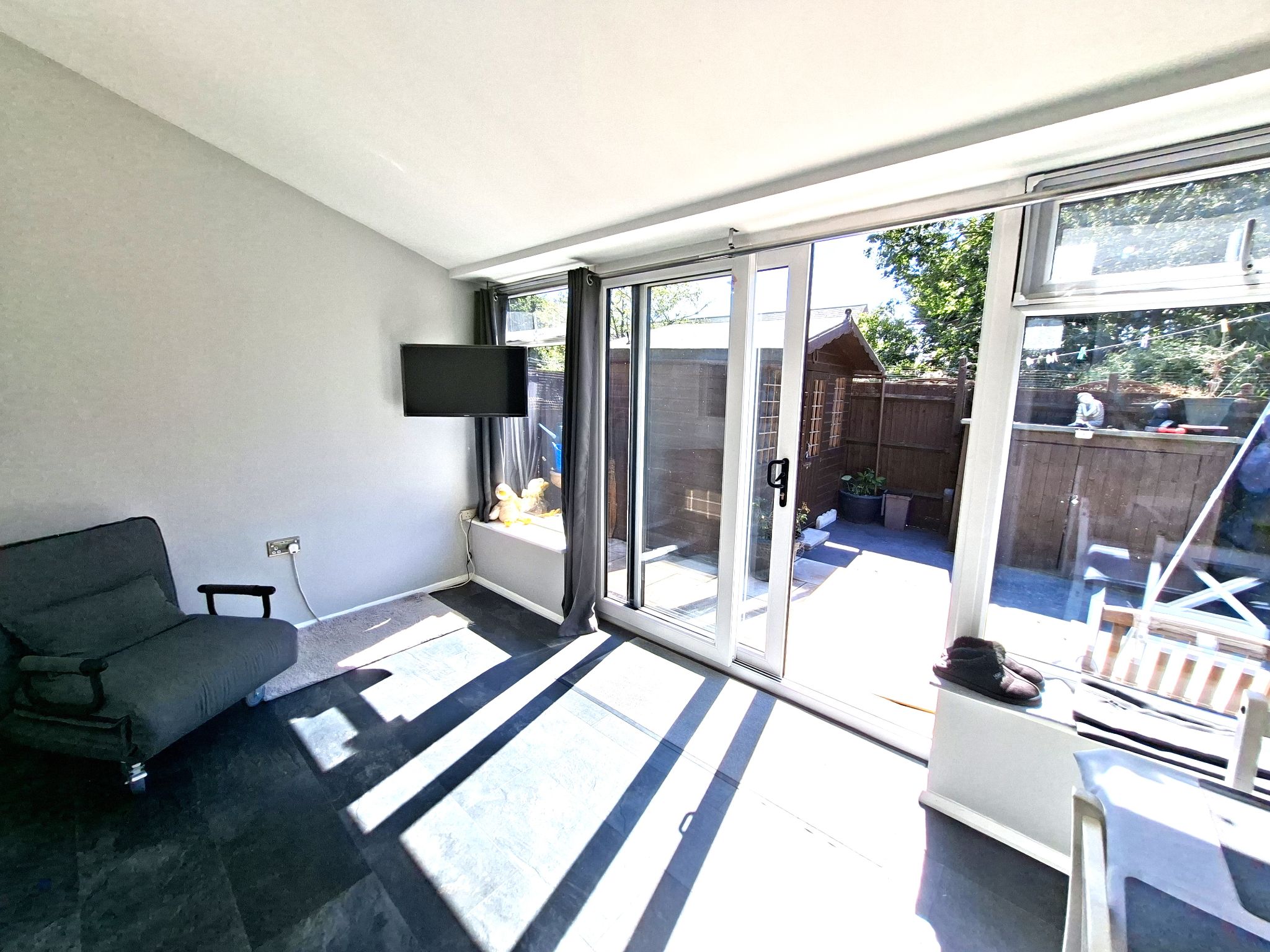 1 bedroom end terraced house To Let in New Malden - Photograph 7