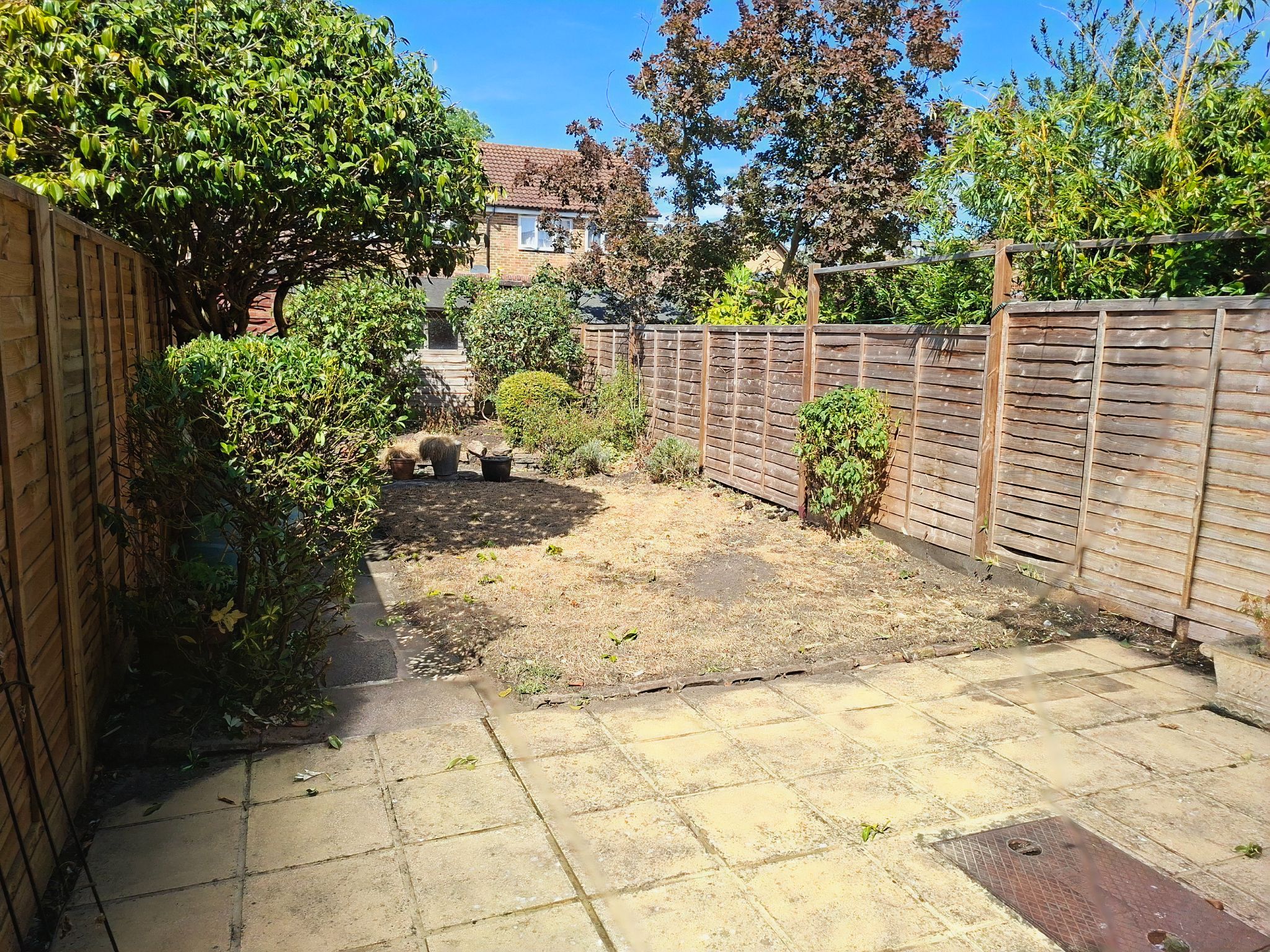 2 bedroom mid terraced house To Let in New Malden - Photograph 10