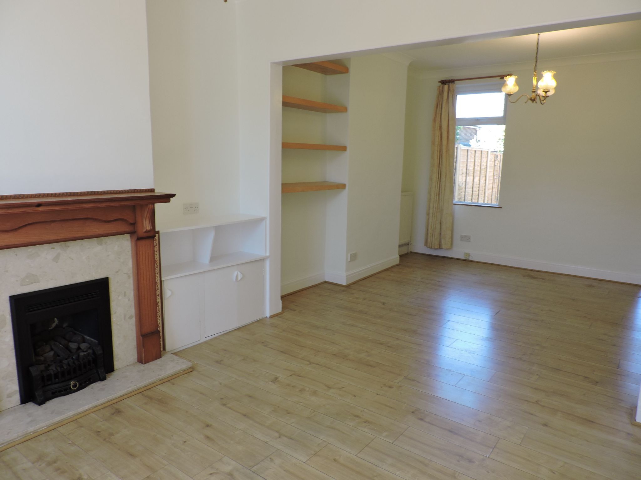 2 bedroom mid terraced house To Let in New Malden - Photograph 4